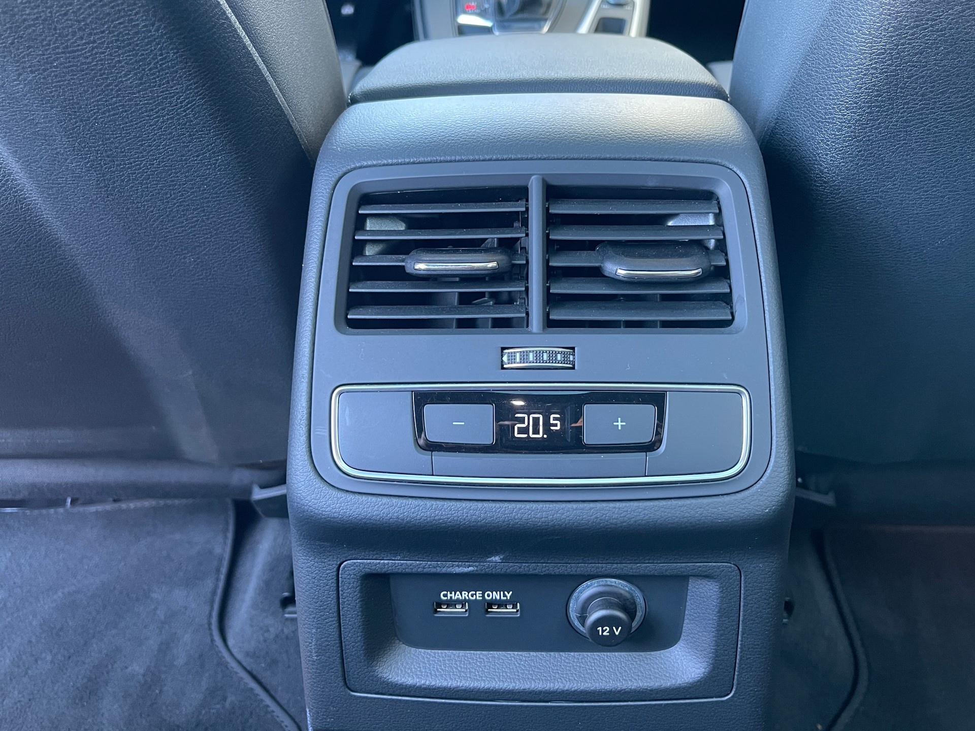 AUDI A4 Avant 50 TDI S line quattro tiptronic-image-11