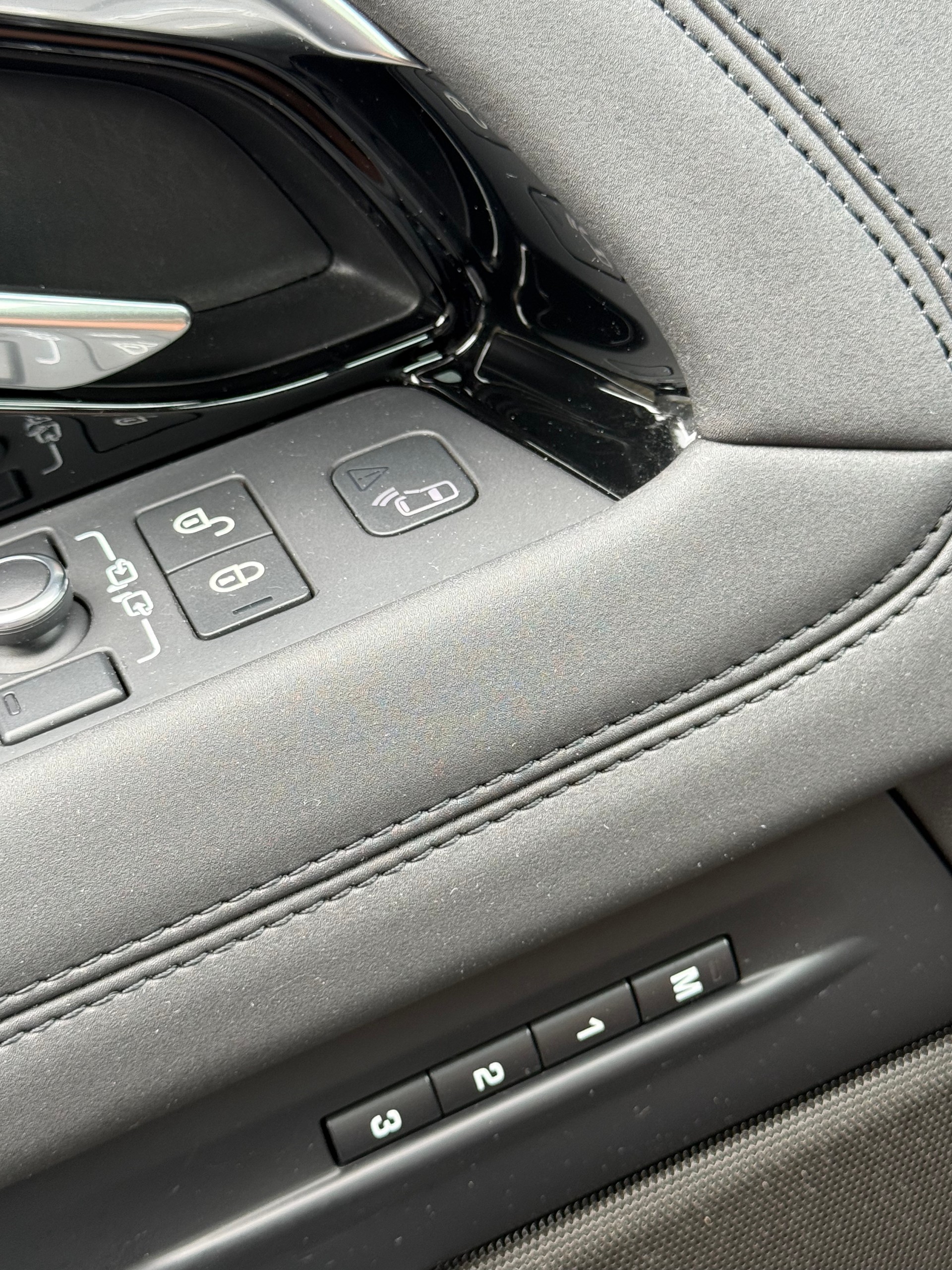 LAND ROVER Range Rover Evoque R-Dynamic P 200 S AT9-image-19
