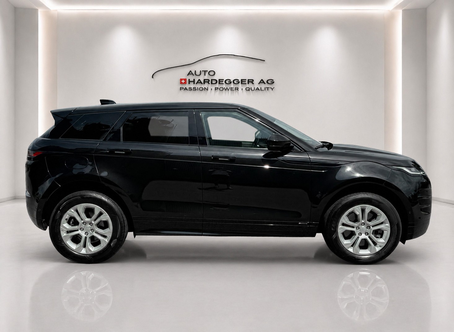 LAND ROVER Range Rover Evoque R-Dynamic P 200 S AT9-image-2