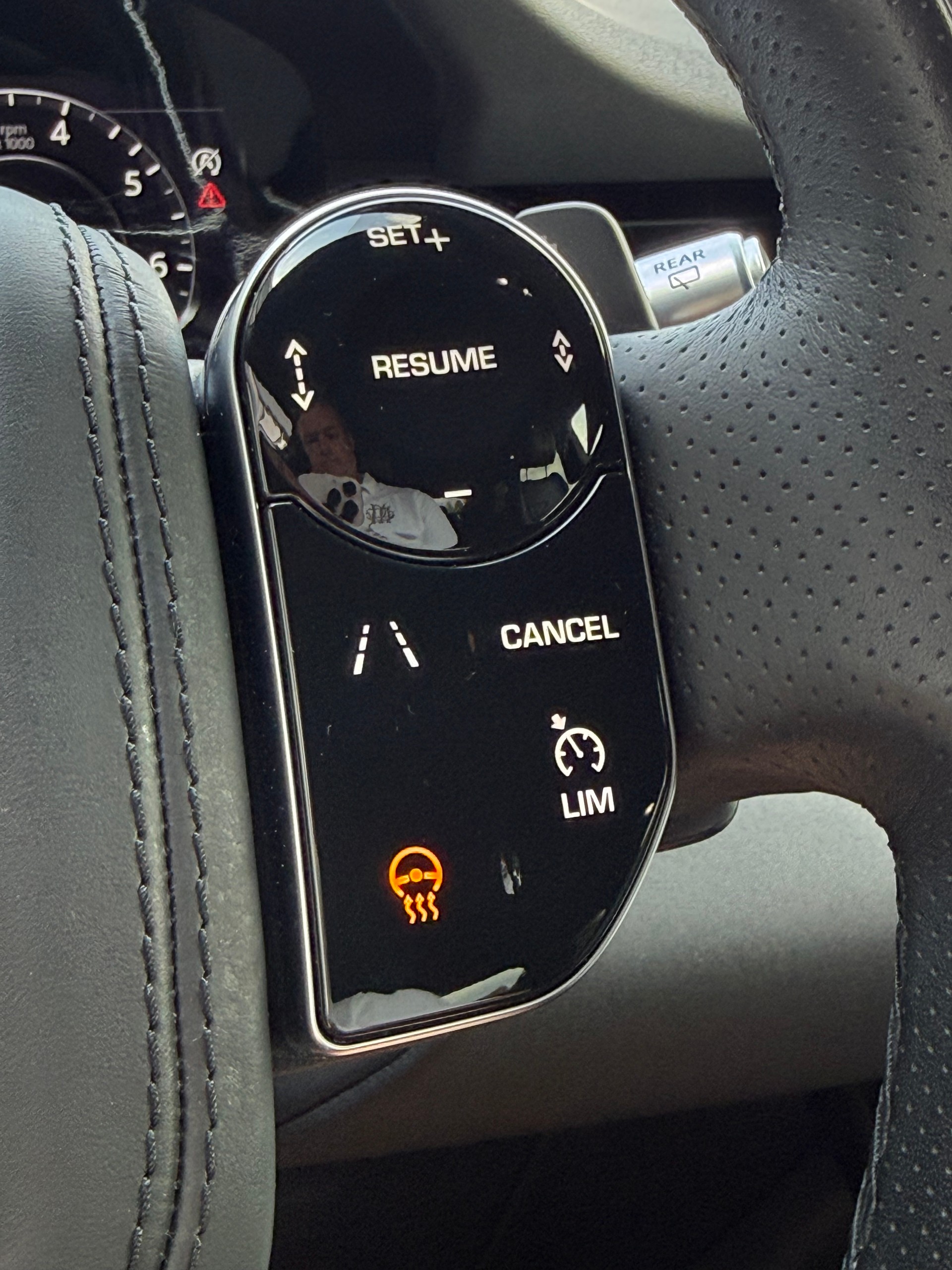 LAND ROVER Range Rover Evoque R-Dynamic P 200 S AT9-image-20