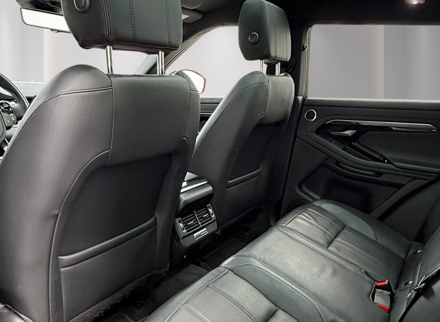 LAND ROVER Range Rover Evoque R-Dynamic P 200 S AT9-image-11