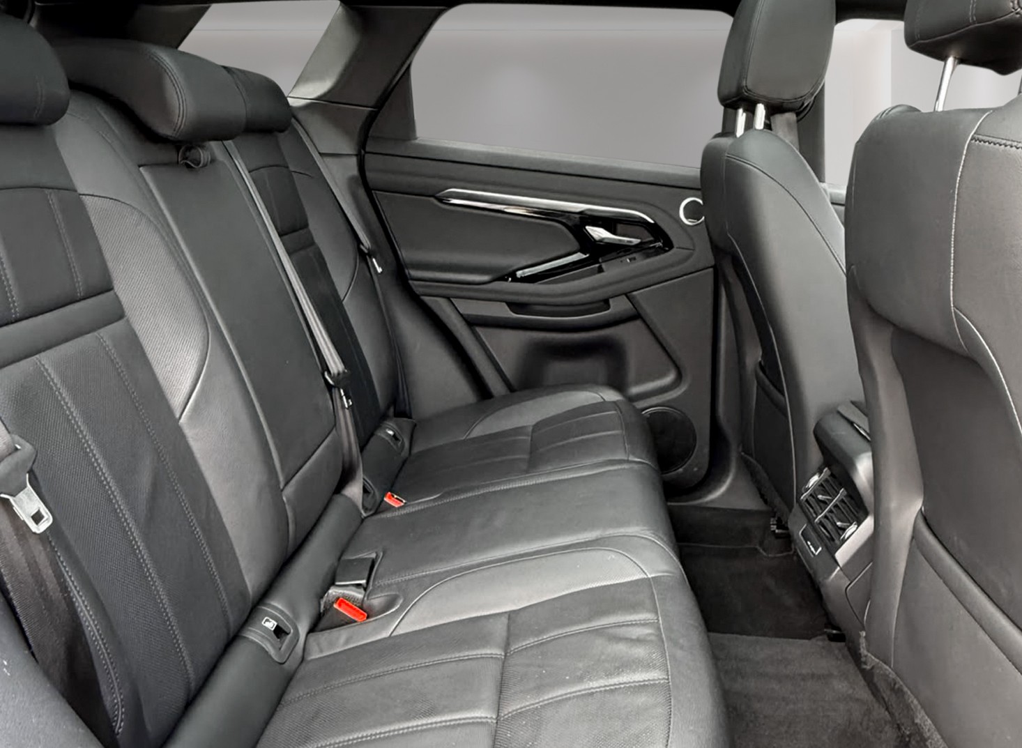 LAND ROVER Range Rover Evoque R-Dynamic P 200 S AT9-image-16
