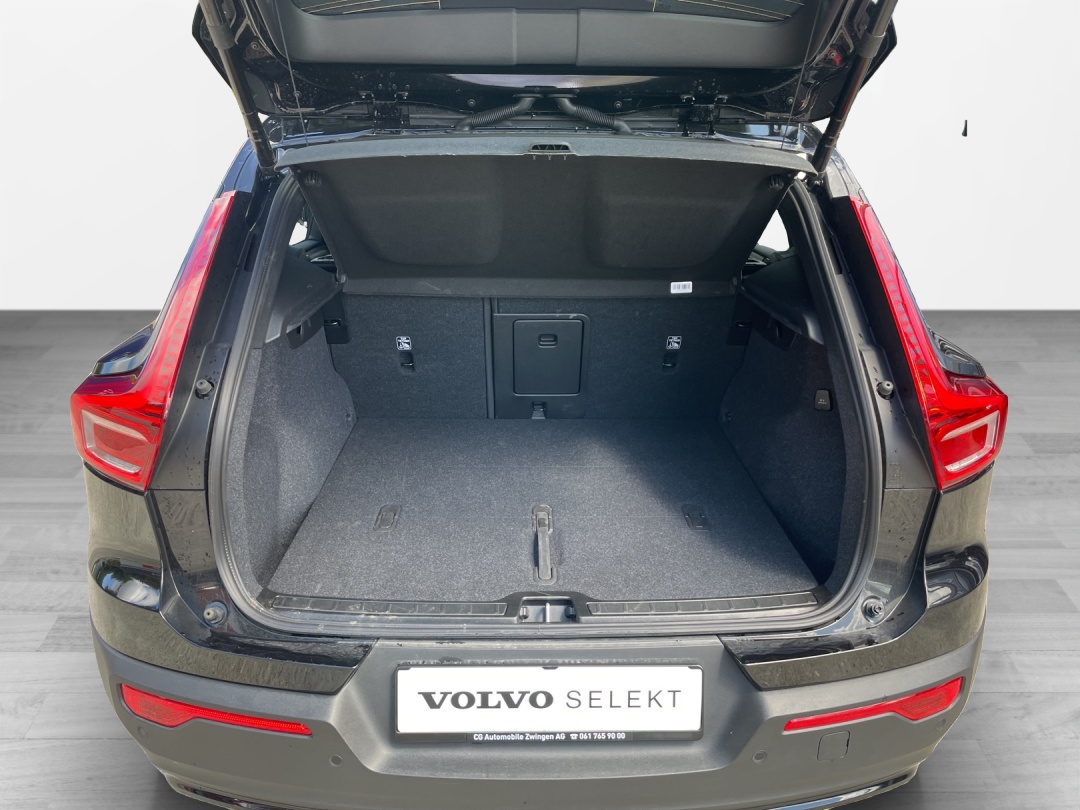 VOLVO XC40 B3 Benzin Mild Hybrid Plus Dark DCT-image-12