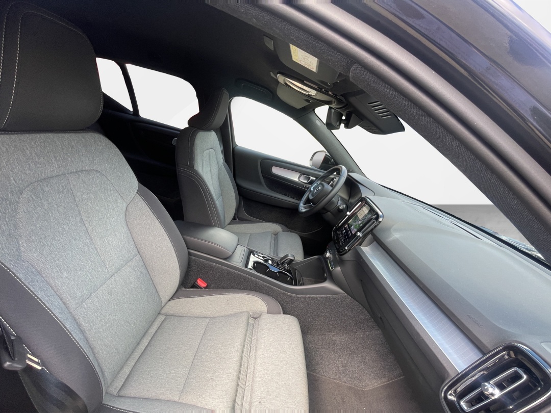 VOLVO XC40 B3 Benzin Mild Hybrid Plus Dark DCT-image-11