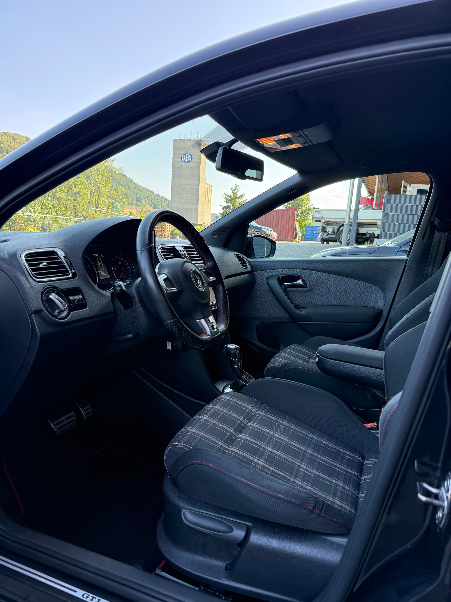 VW 1.4 TSI GTI DSG-image-3