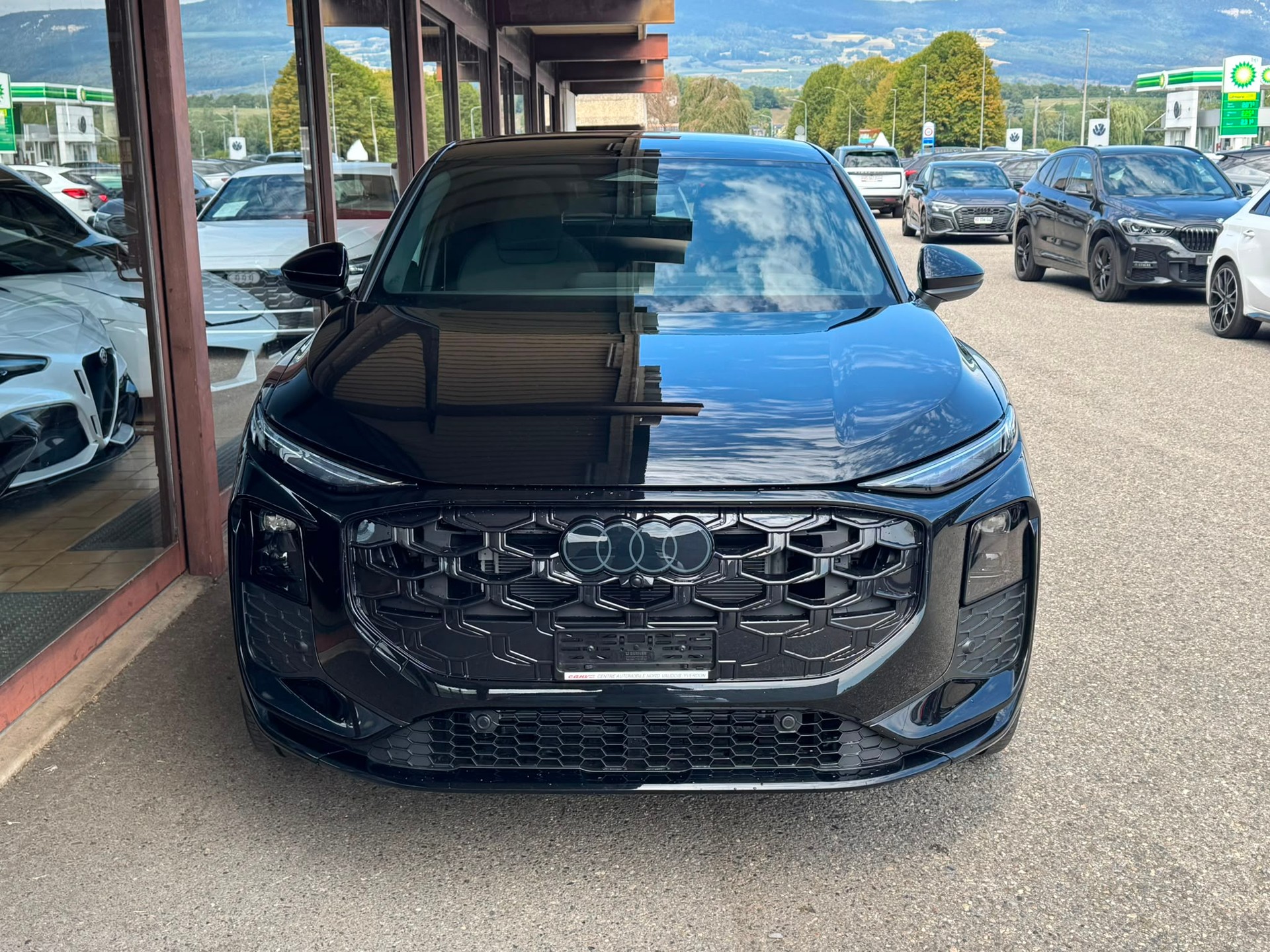 AUDI Q3 Sportback e-hybrid 200 kW S tronic-image-2
