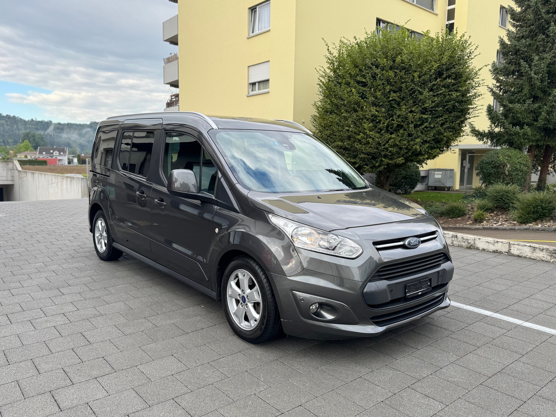 FORD Grand Tourneo Connect 1.5 TDCi Titanium Powershift-image-6