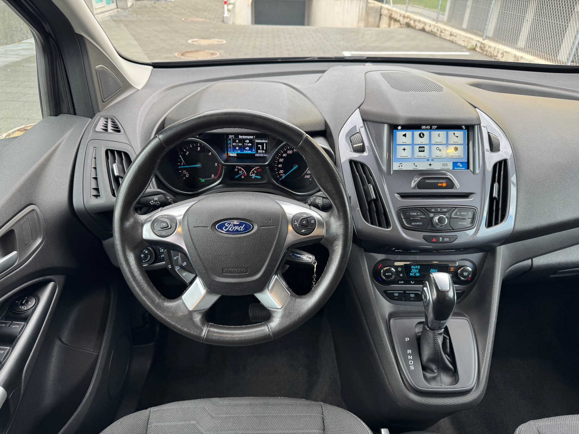FORD Grand Tourneo Connect 1.5 TDCi Titanium Powershift-image-10