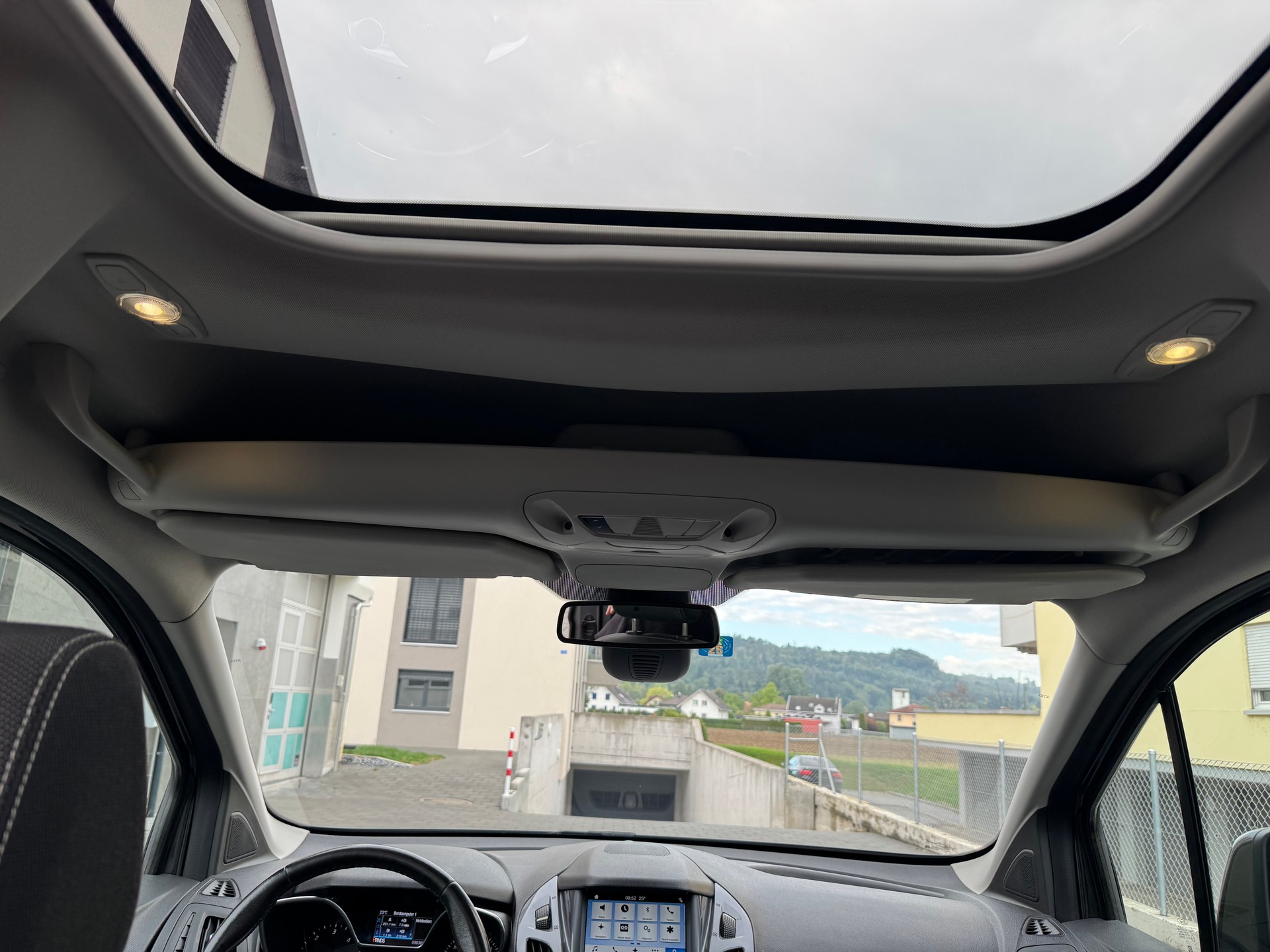 FORD Grand Tourneo Connect 1.5 TDCi Titanium Powershift-image-21