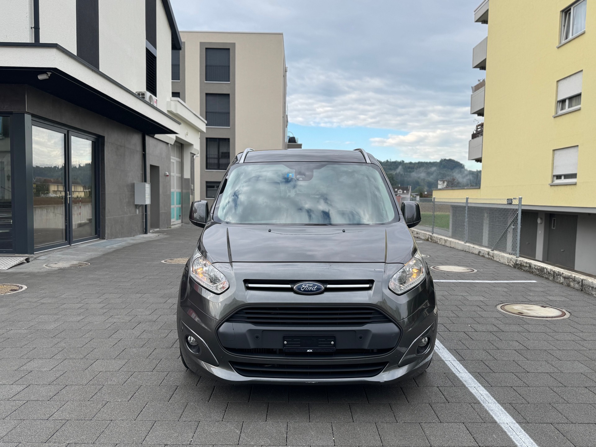 FORD Grand Tourneo Connect 1.5 TDCi Titanium Powershift-image-7