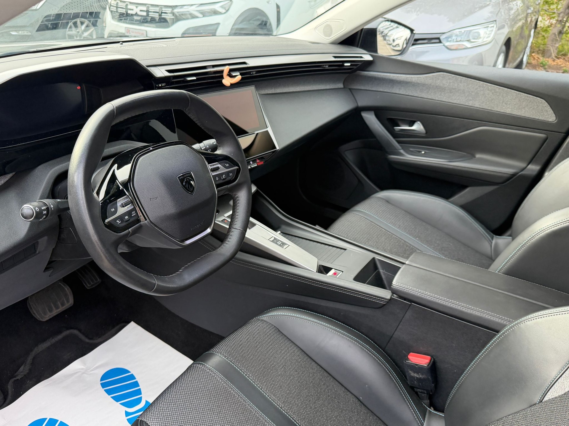 PEUGEOT 308 SW 1.5 BlueHDI Allure Pack EAT8-image-7