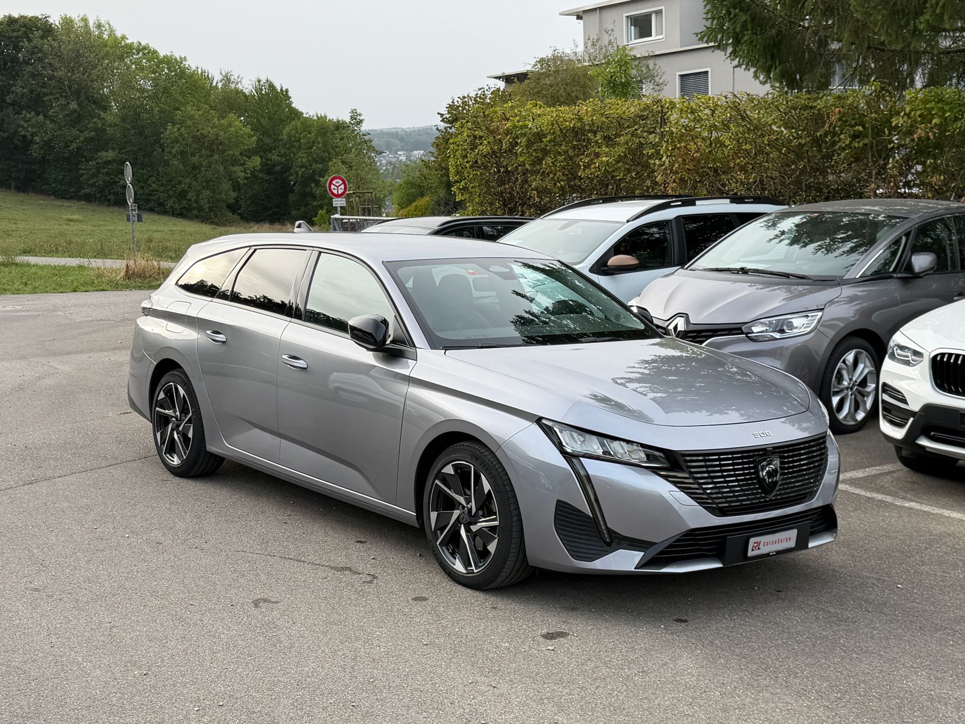 PEUGEOT 308 SW 1.5 BlueHDI Allure Pack EAT8-image-0