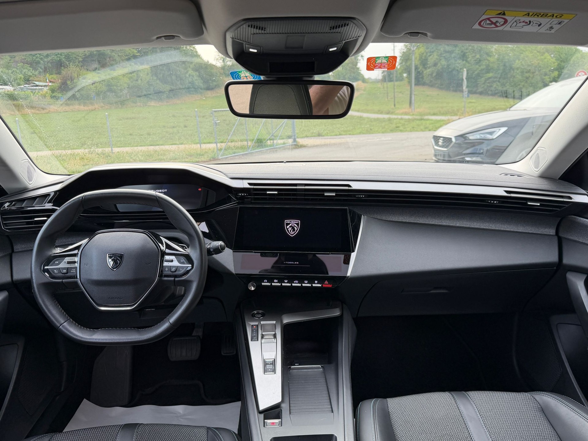 PEUGEOT 308 SW 1.5 BlueHDI Allure Pack EAT8-image-8