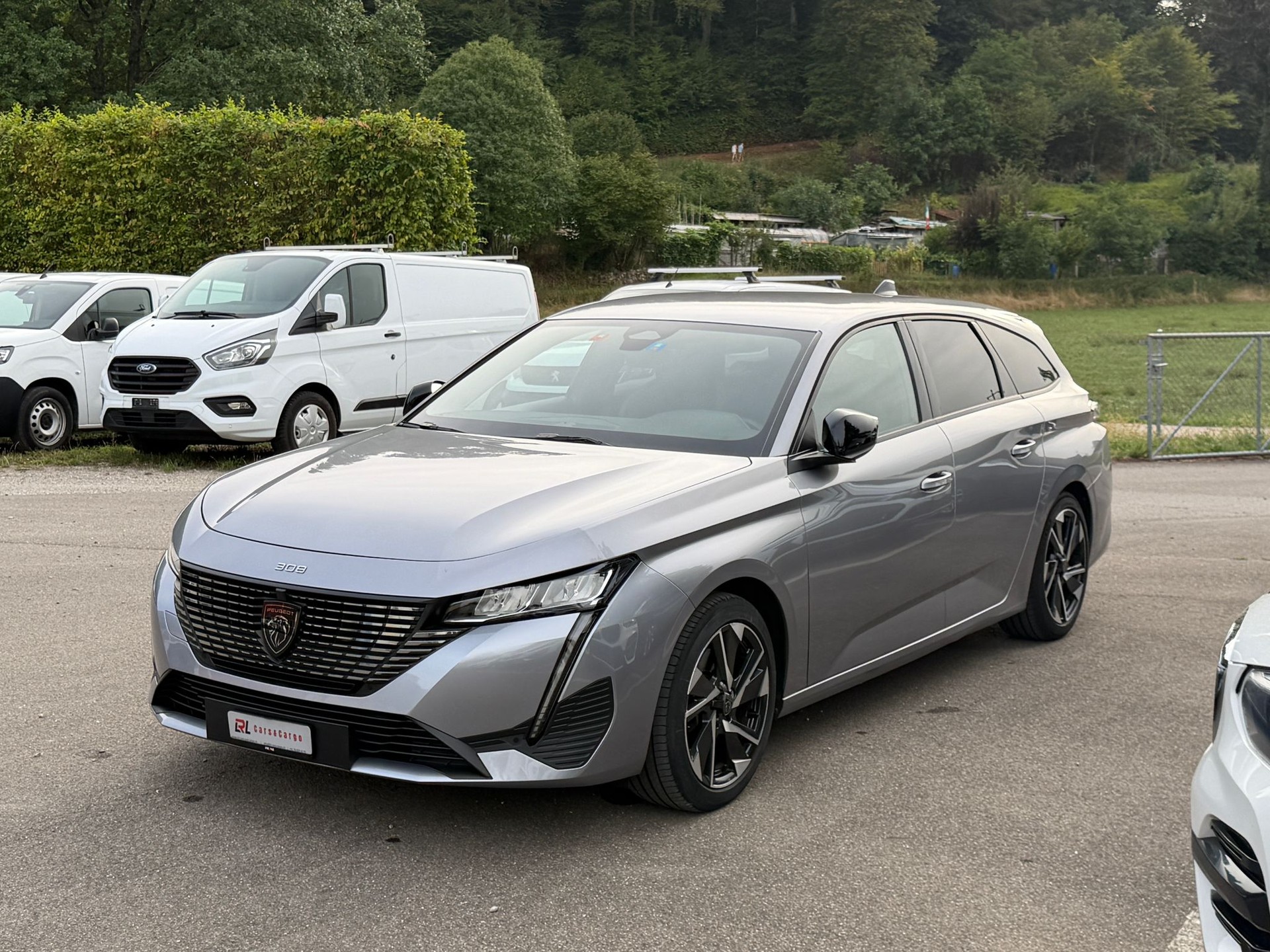 PEUGEOT 308 SW 1.5 BlueHDI Allure Pack EAT8-image-2