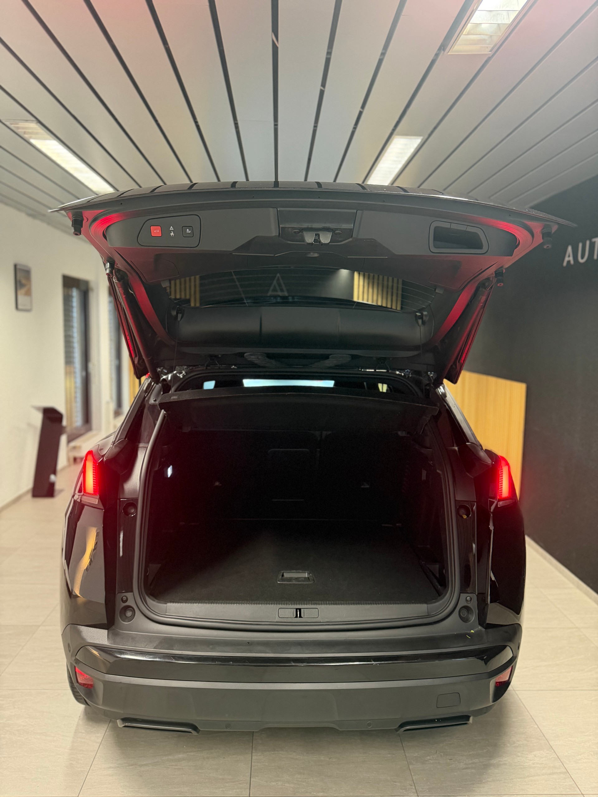 PEUGEOT 3008 1.6 THP GT Line EAT-image-6