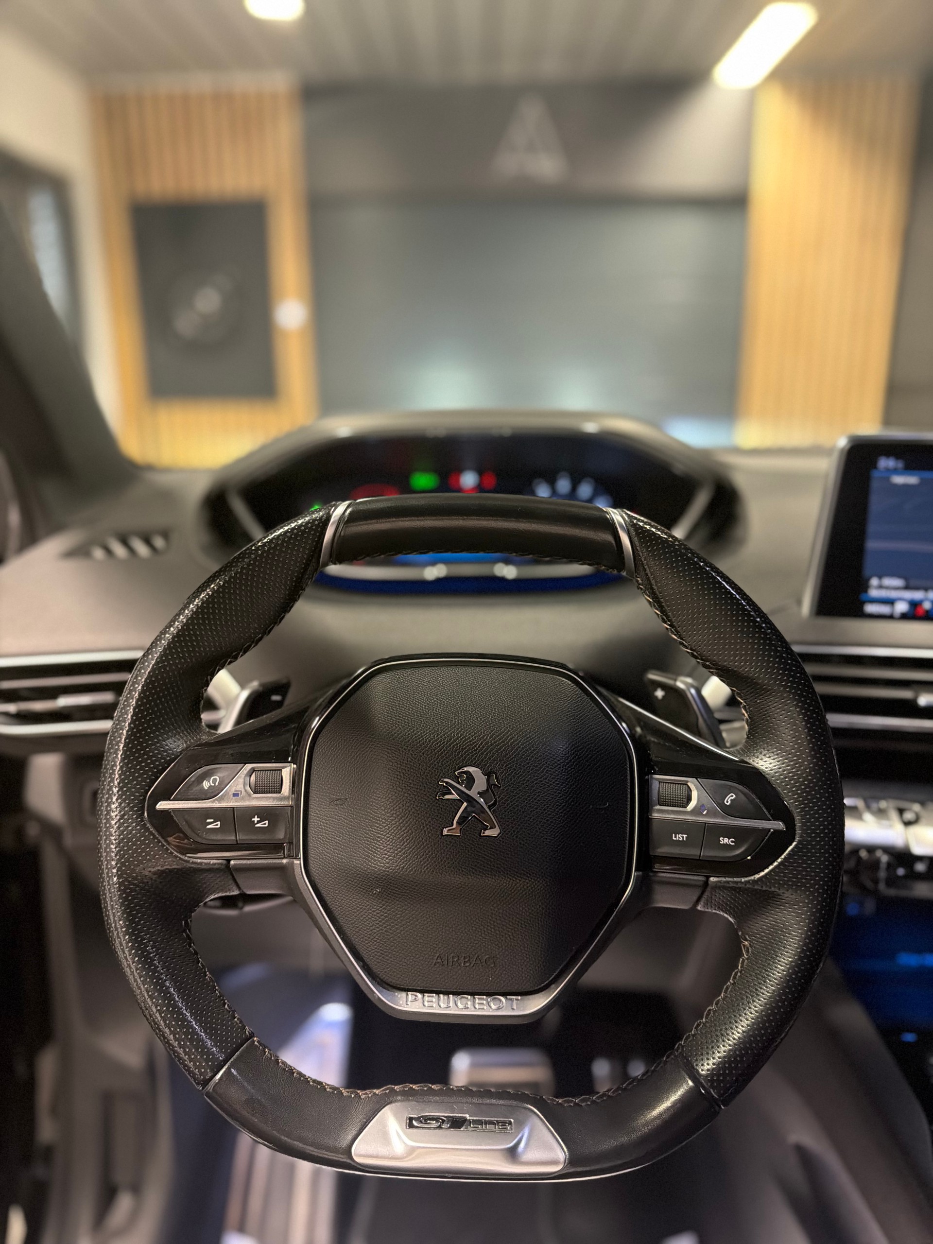 PEUGEOT 3008 1.6 THP GT Line EAT-image-17