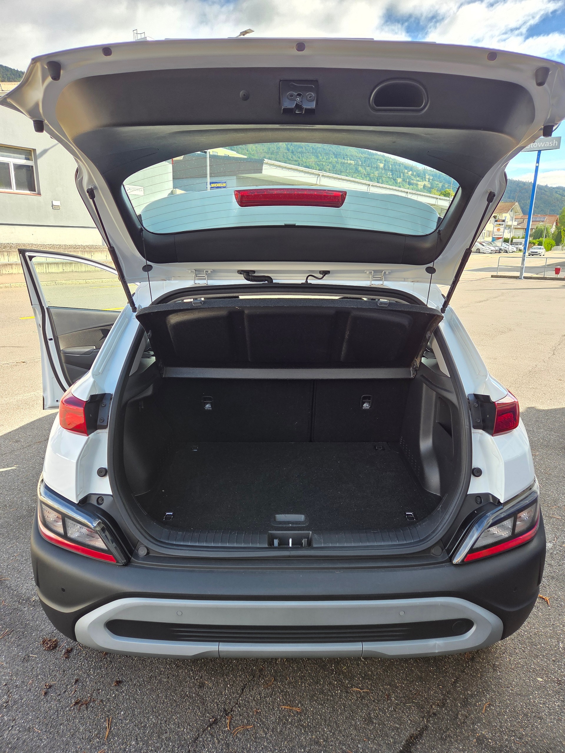 HYUNDAI Kona 1.6 GDi HEV Origo DCT-image-10