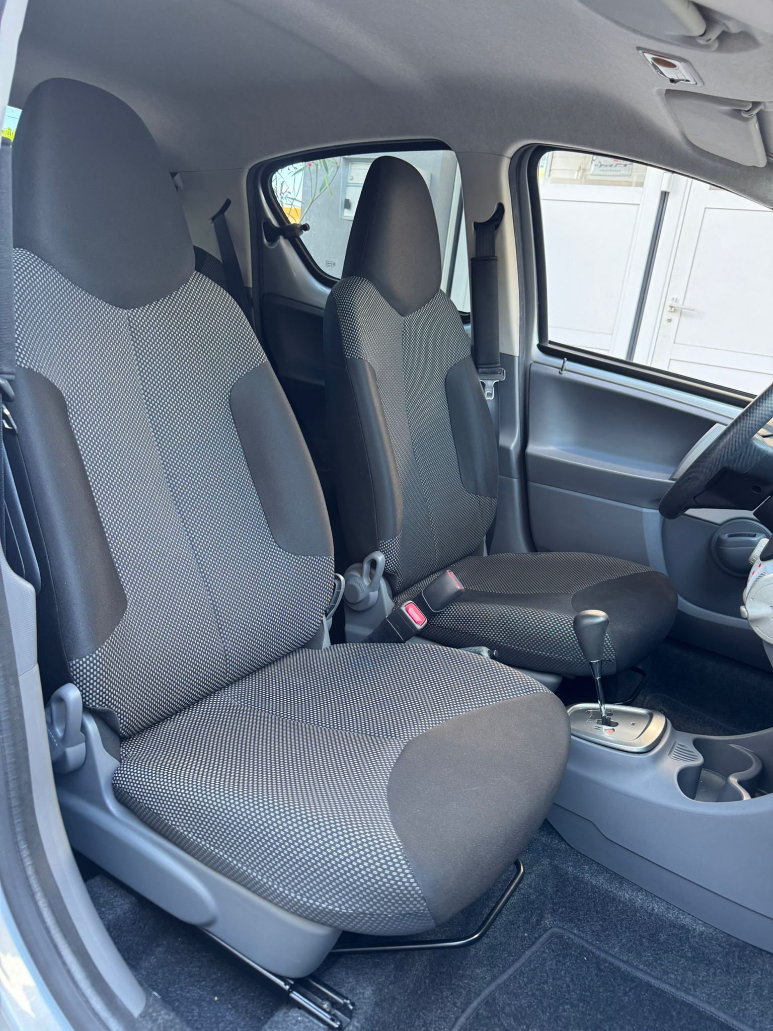 TOYOTA Aygo 1.0 Linea Luna Cool Multimode-image-7