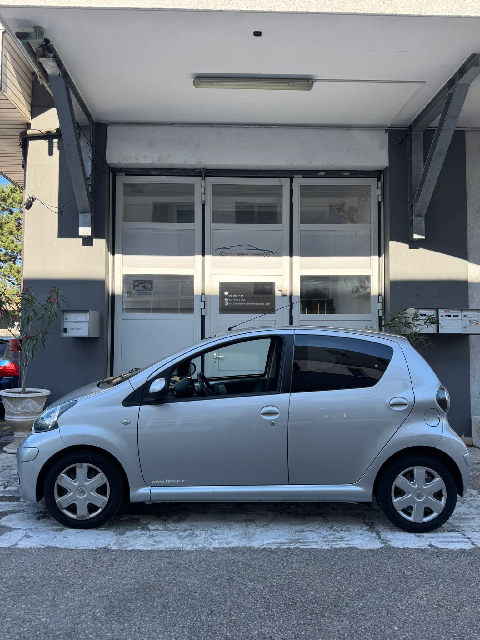 TOYOTA Aygo 1.0 Linea Luna Cool Multimode-image-2