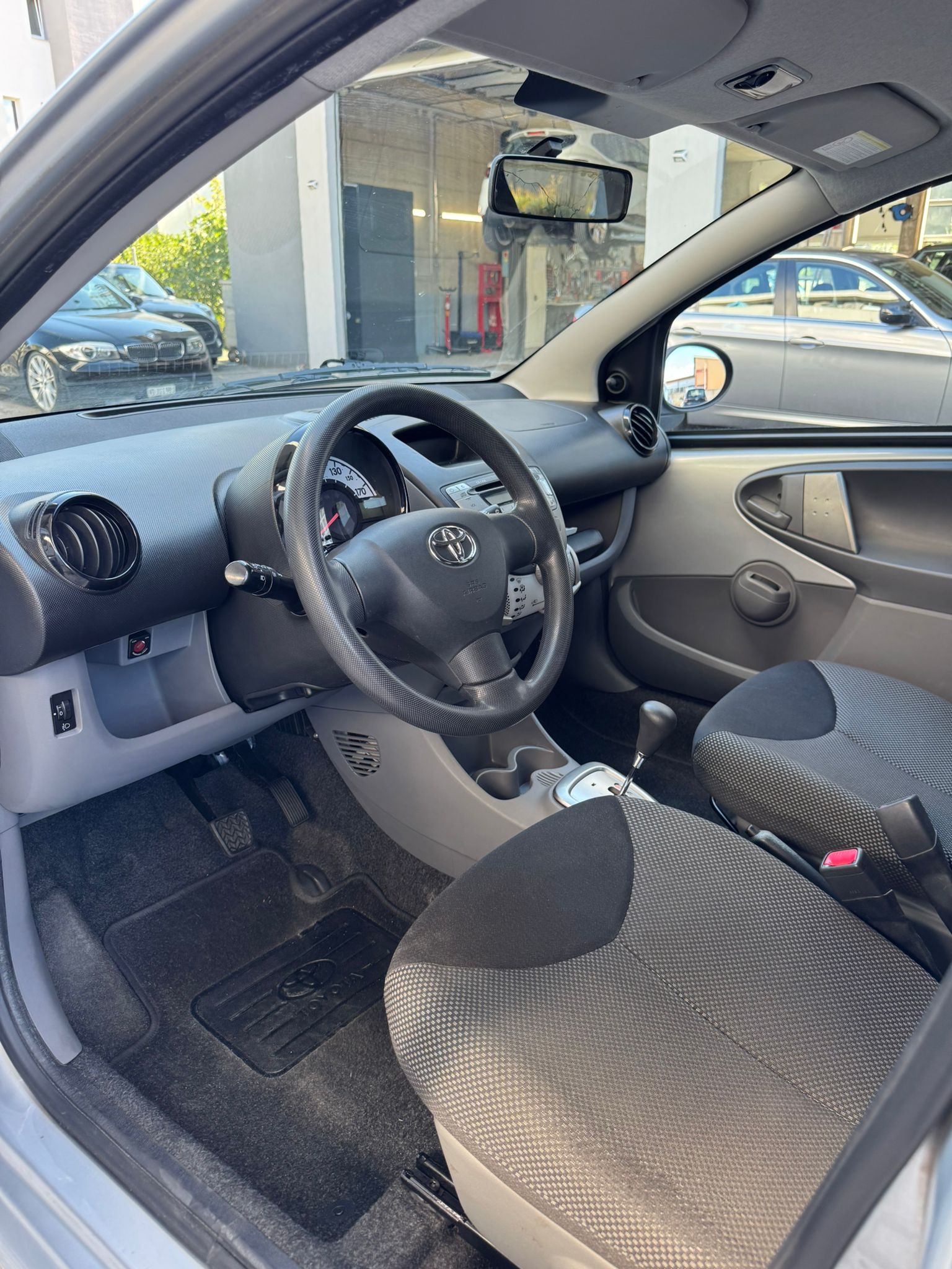 TOYOTA Aygo 1.0 Linea Luna Cool Multimode-image-11