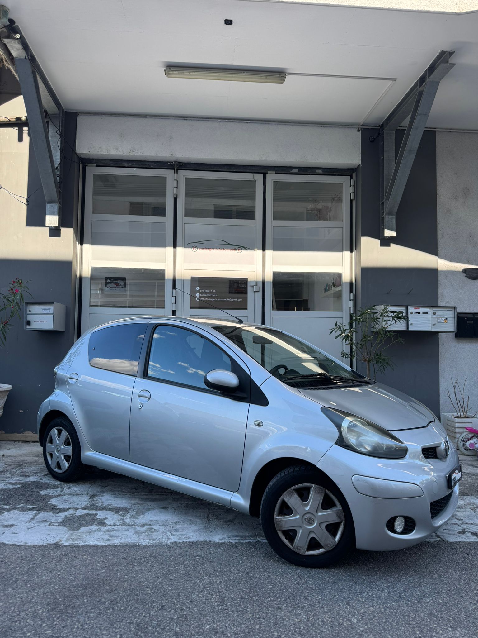 TOYOTA Aygo 1.0 Linea Luna Cool Multimode-image-3