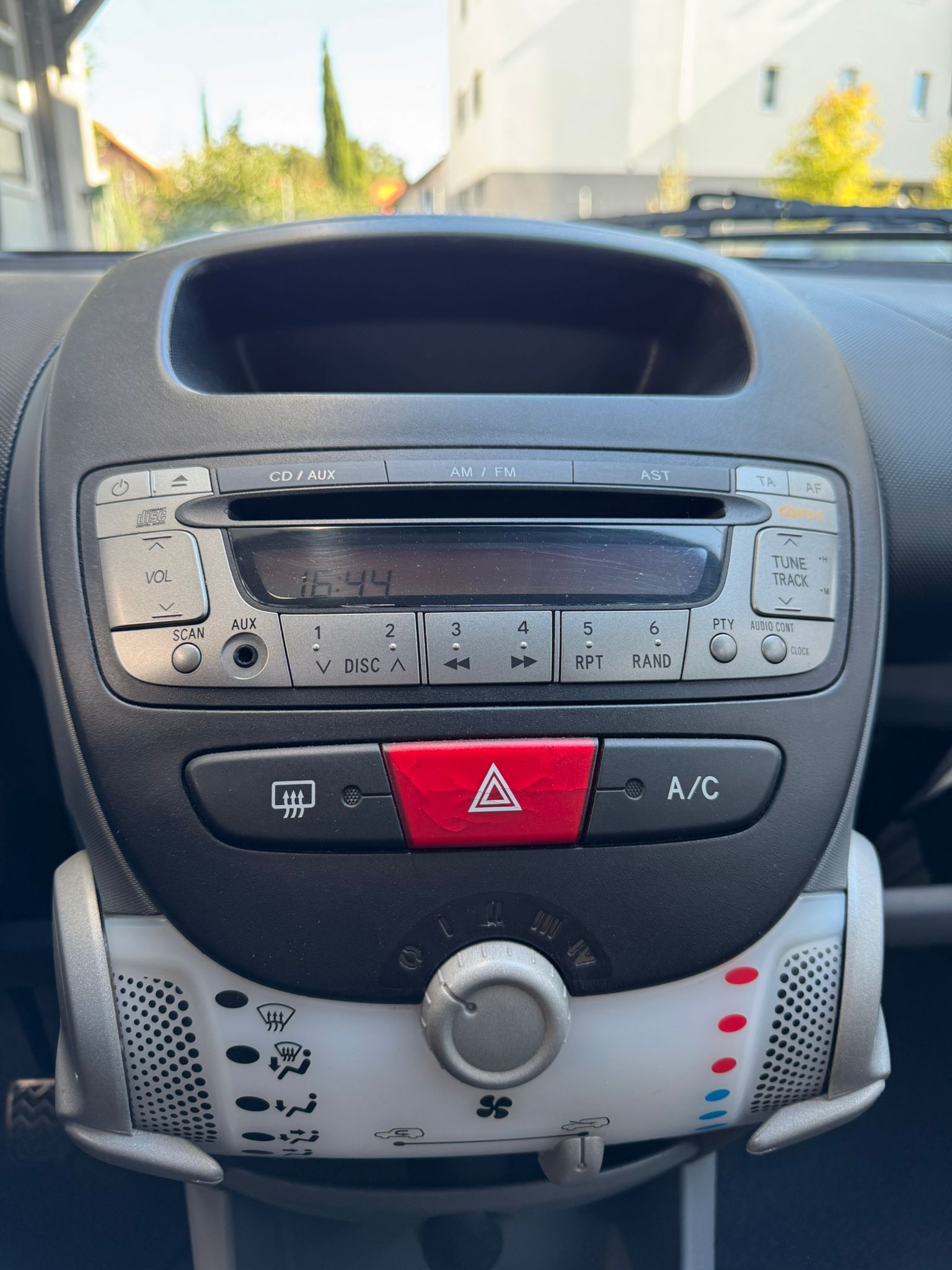 TOYOTA Aygo 1.0 Linea Luna Cool Multimode-image-20