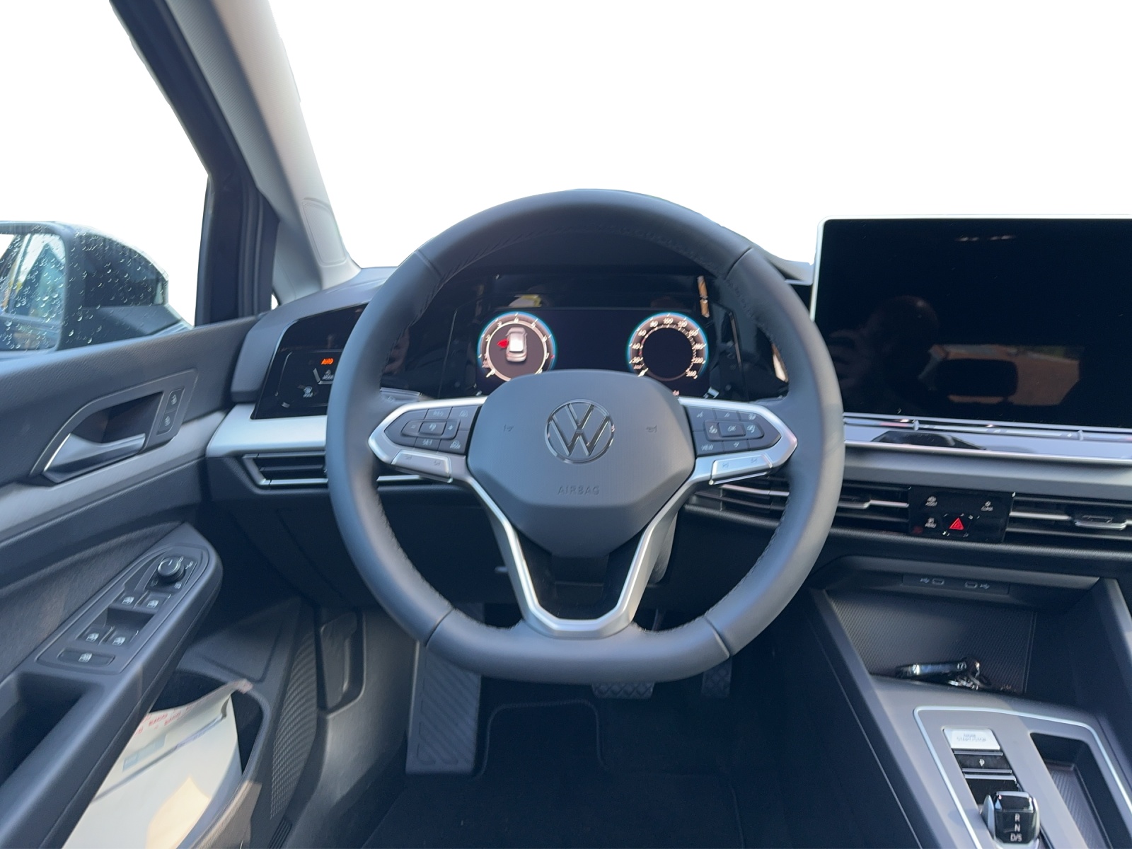 VW Golf 1.5 e TSI mHEV United DSG-image-9