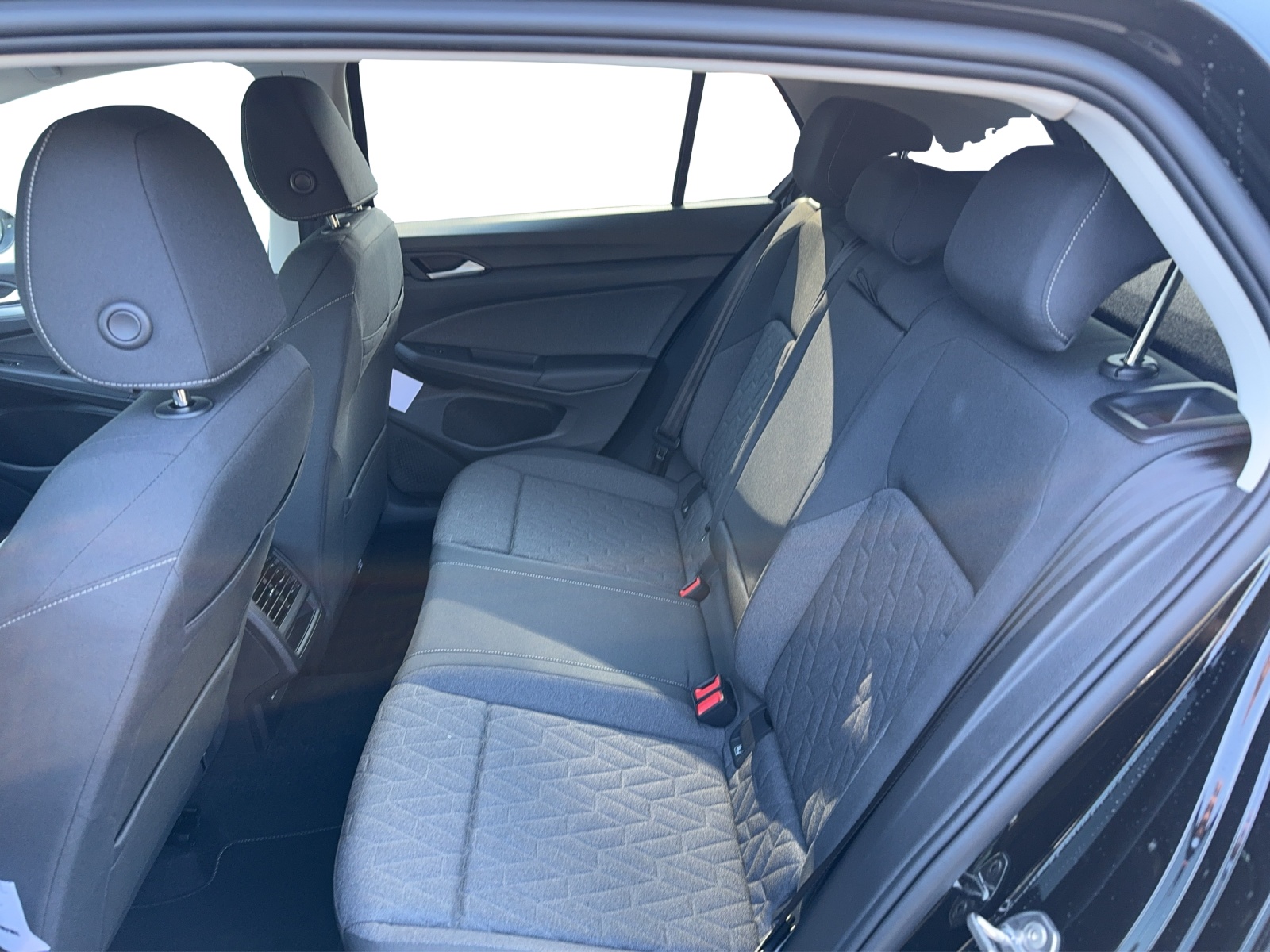 VW Golf 1.5 e TSI mHEV United DSG-image-13