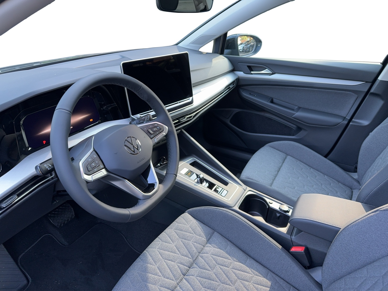 VW Golf 1.5 e TSI mHEV United DSG-image-8