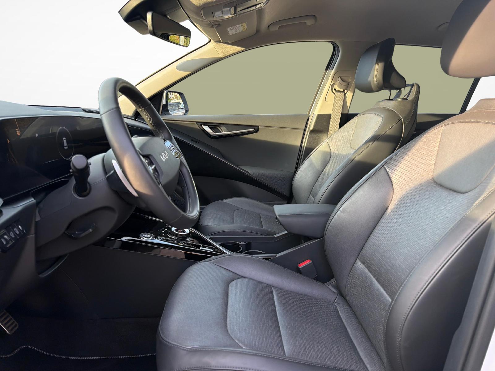 KIA Niro 1.6 GDi Hybrid Style-showroom-element-1