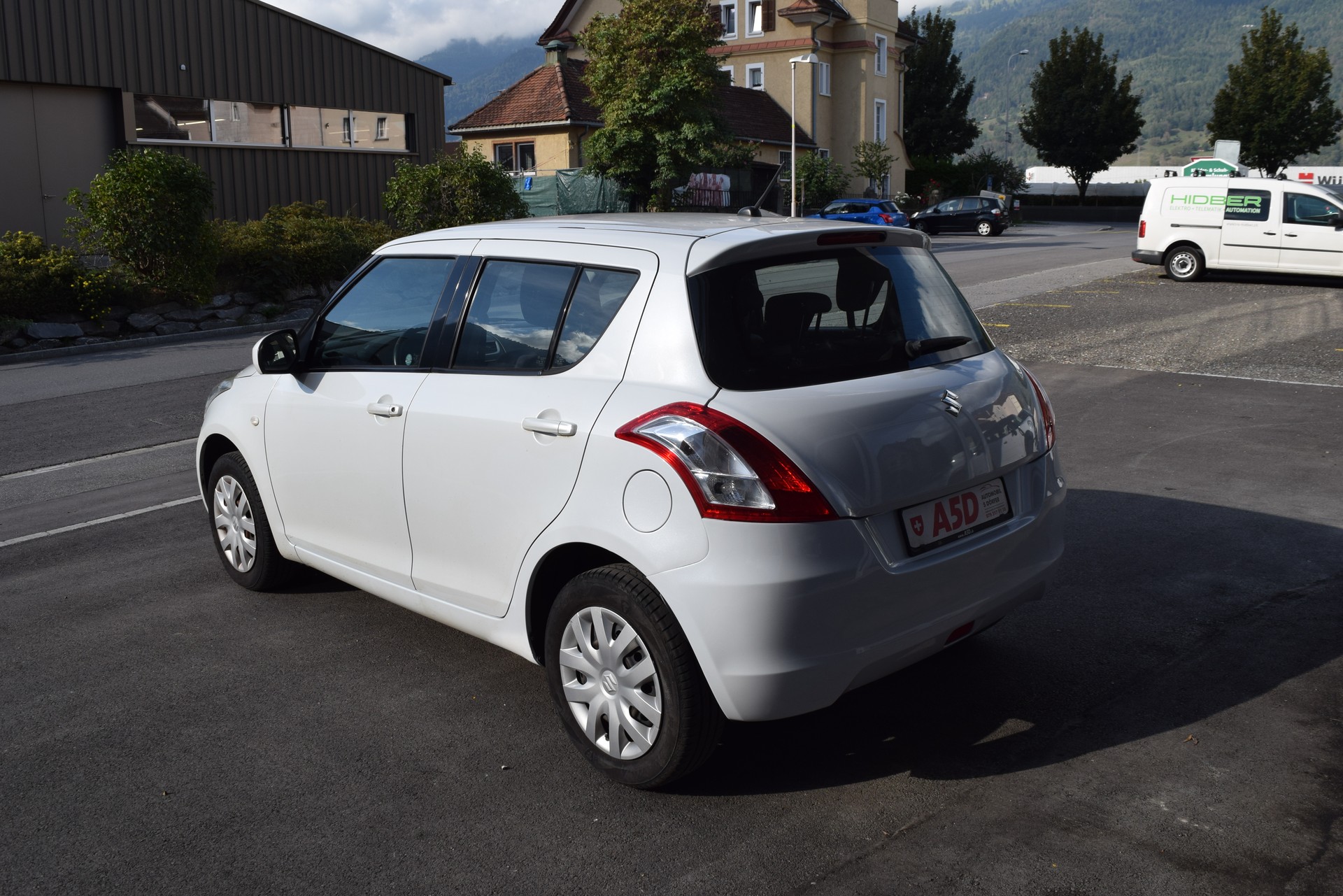 SUZUKI Swift 1.2i 16V GL 4x4-image-4