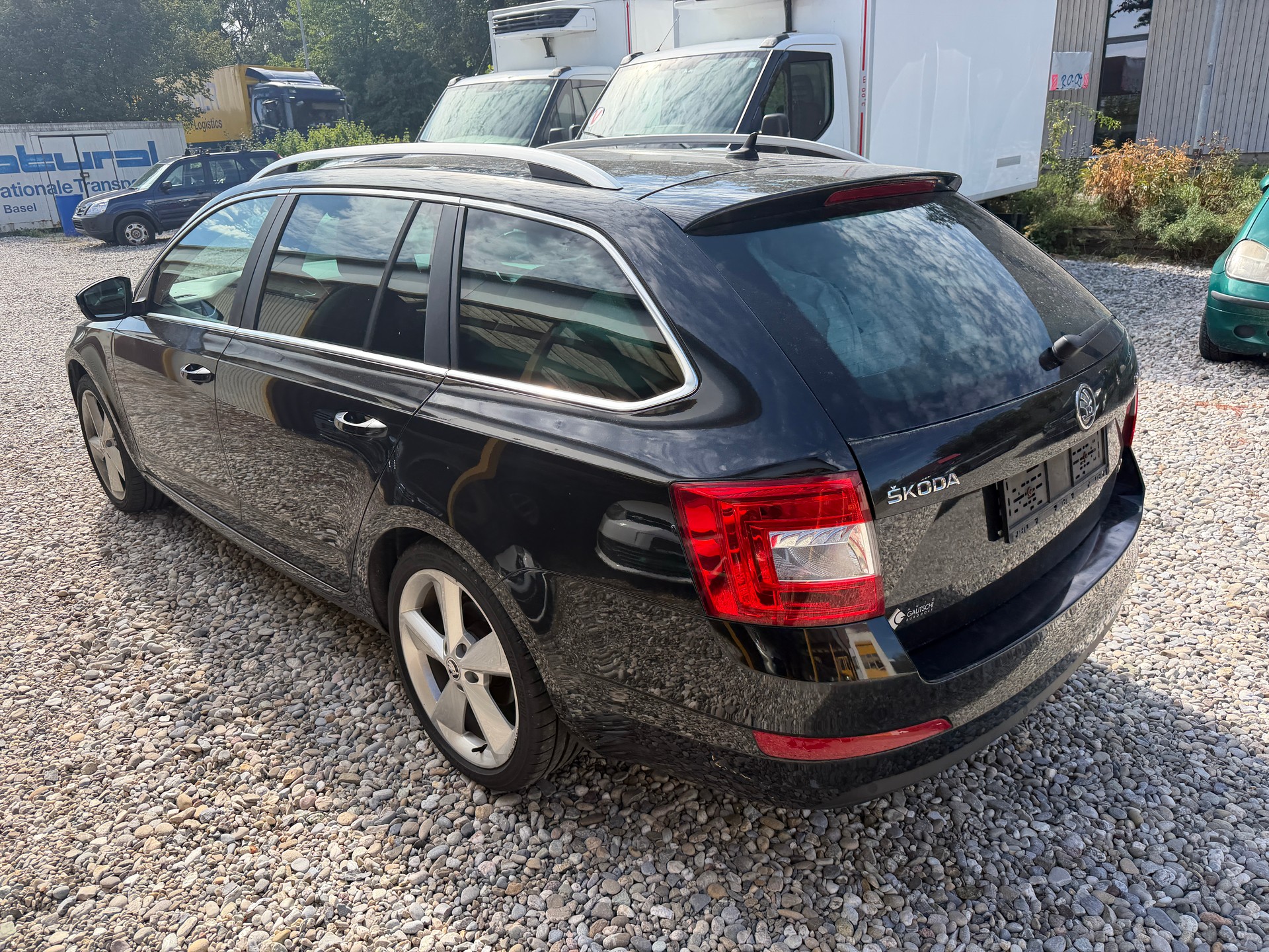SKODA Octavia Combi 2.0 TDI Swiss Edition 4x4 DSG-image-3