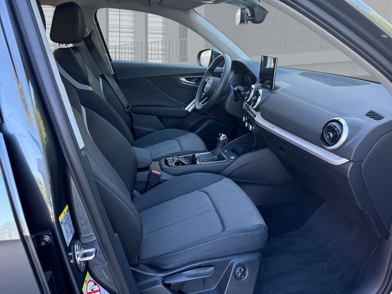 AUDI Q2 35 TFSI S line S-tronic-image-11