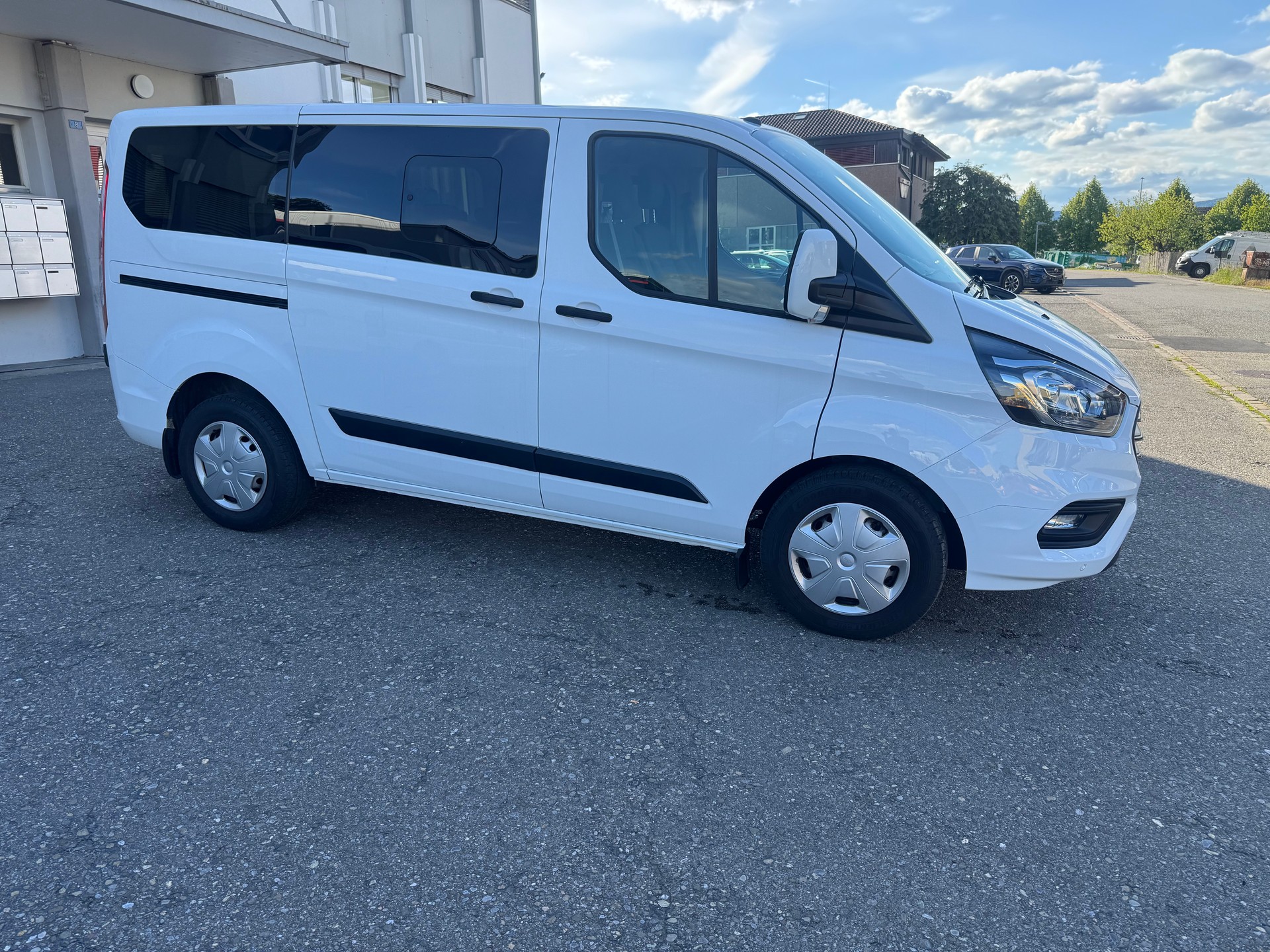 FORD Transit Custom 320 L1H1 Trend-image-1
