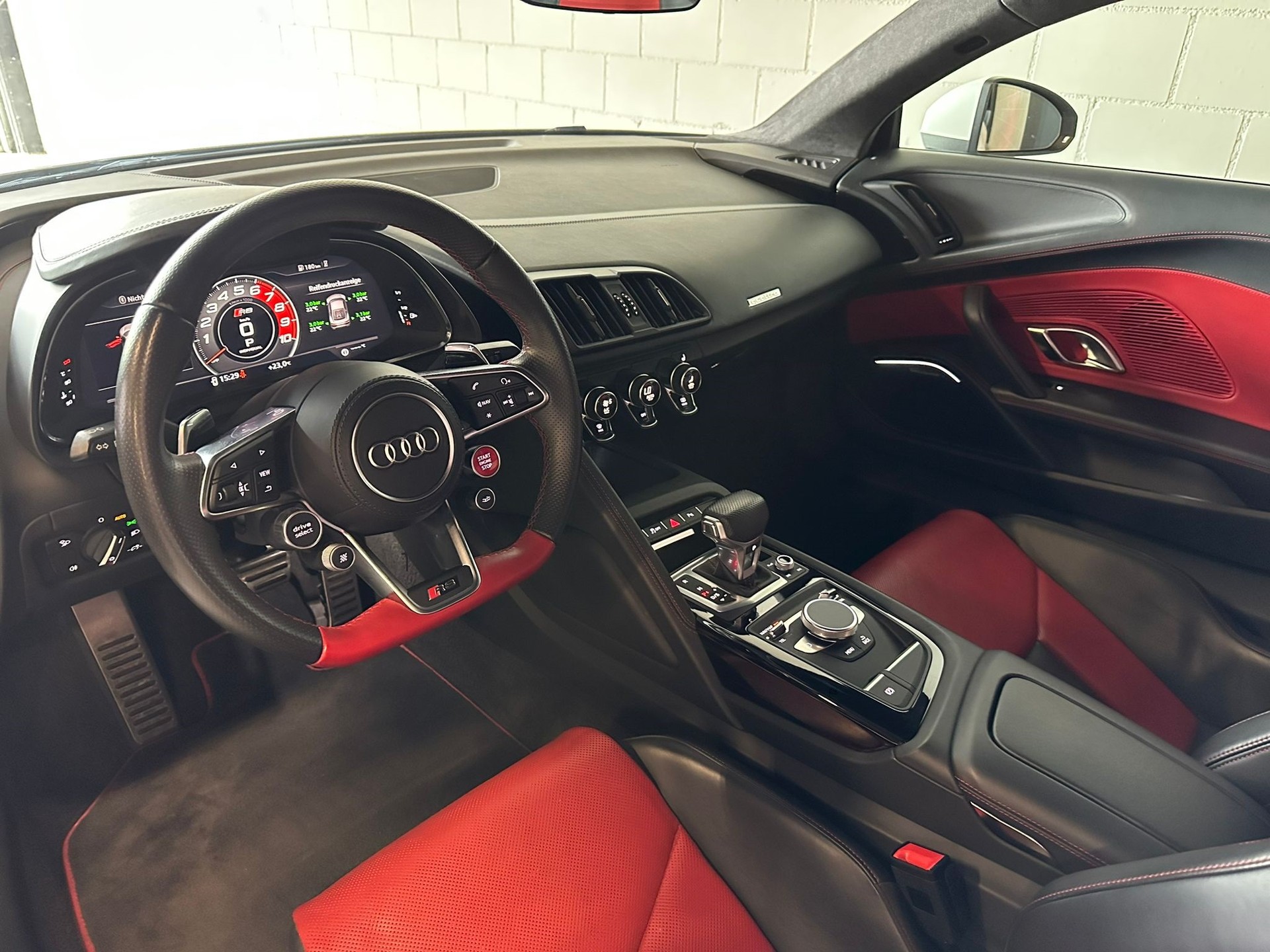 AUDI R8 Coupé 5.2 plus S-Tronic Audi Exclusive Mattlackierung-image-5