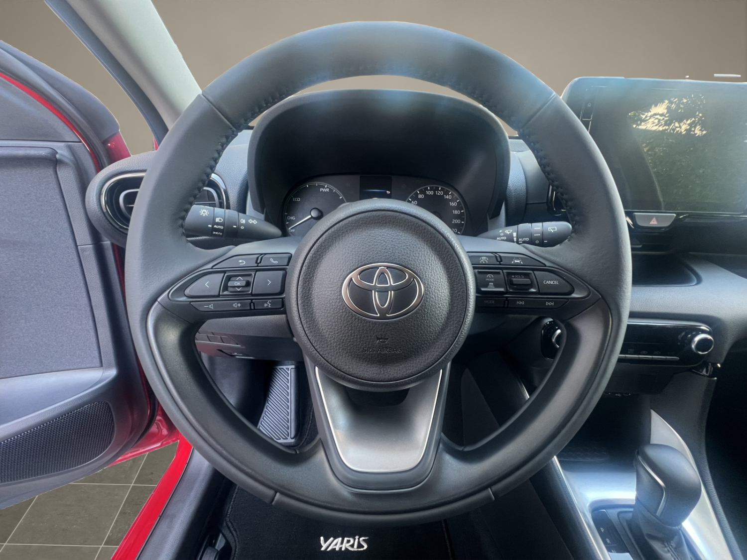 TOYOTA Yaris 1.5 VVT-i HSD Comfort-image-11