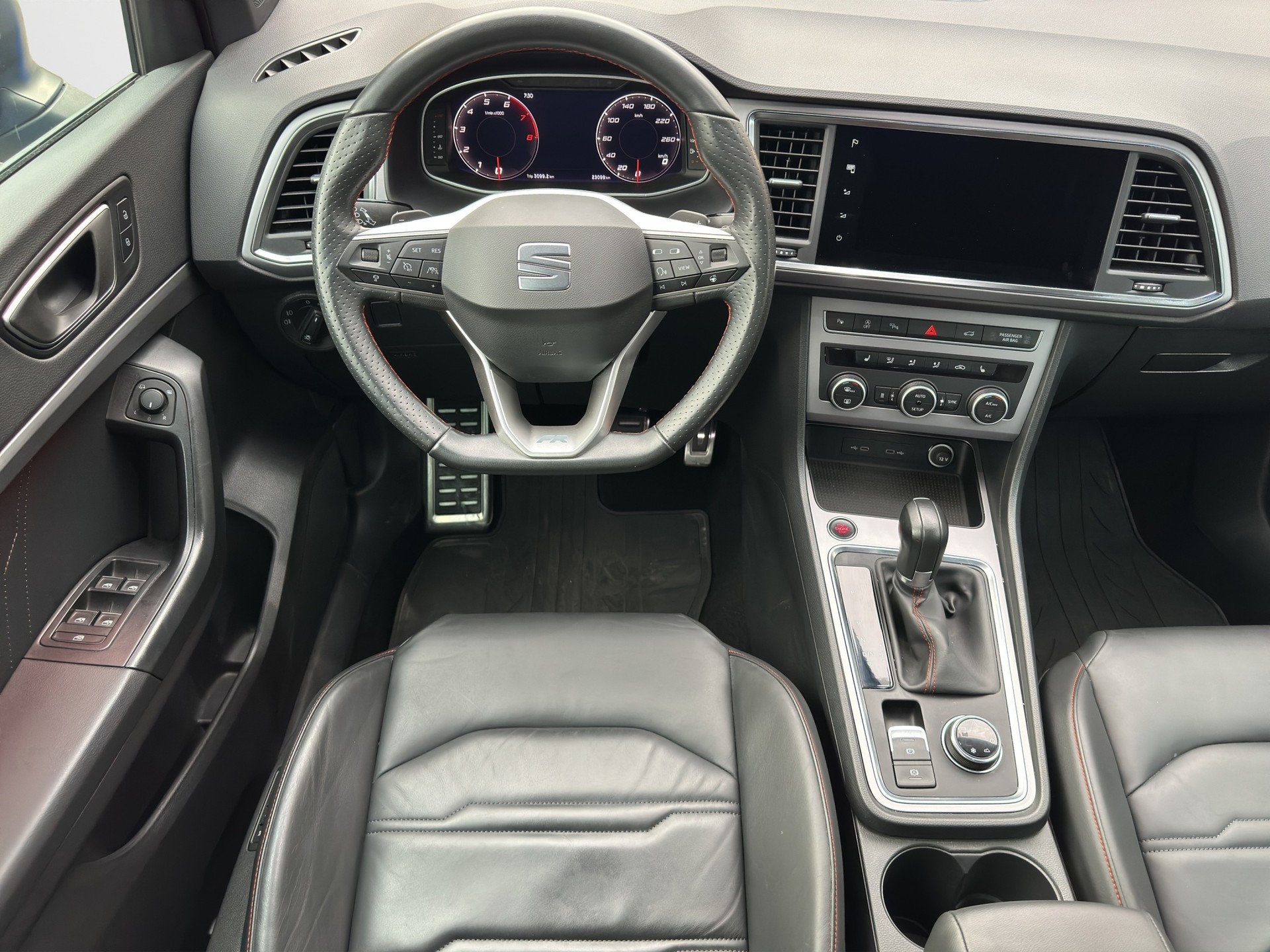 SEAT Ateca 2.0 TSI Hola FR 4Drive DSG-image-13