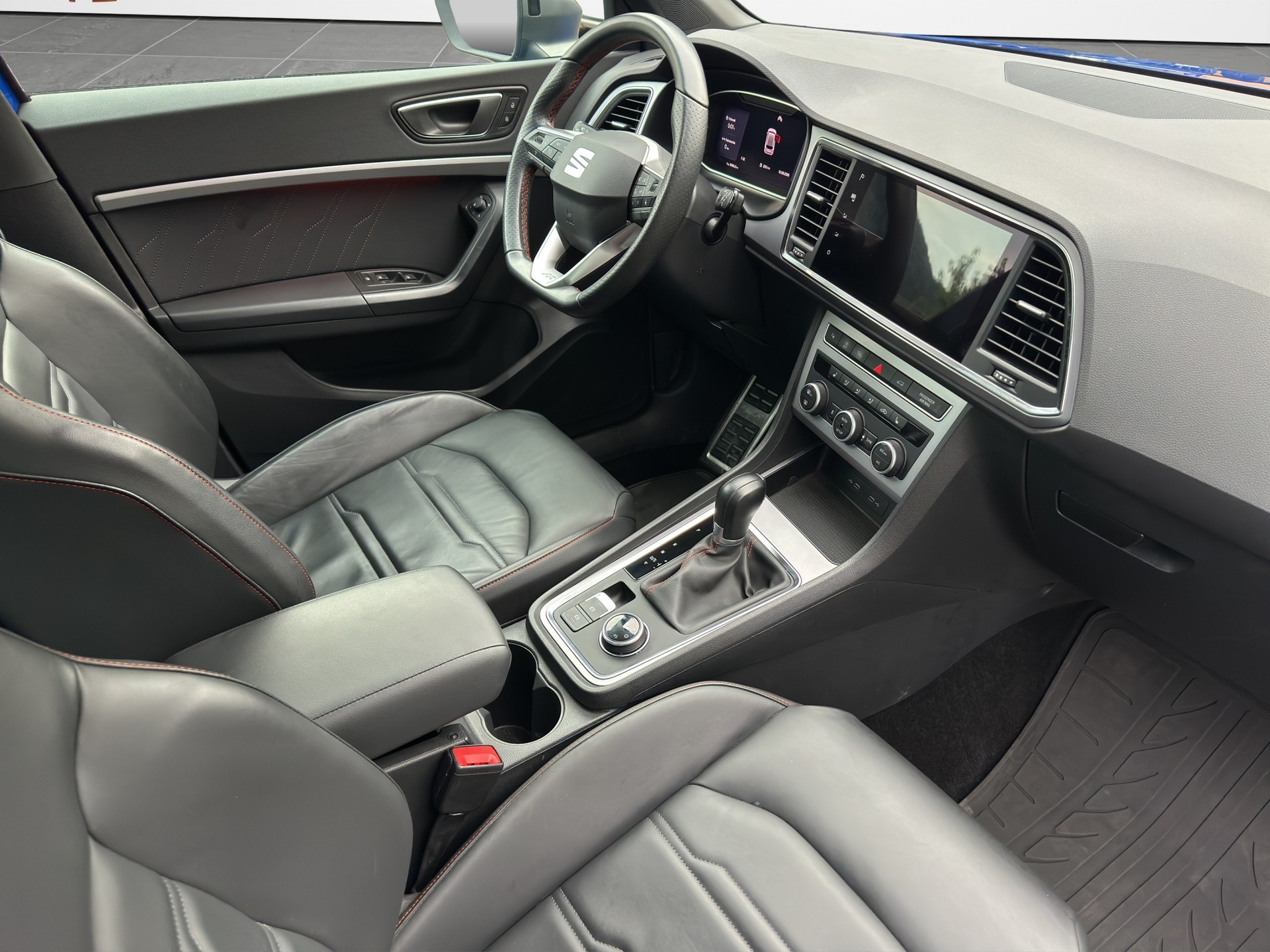 SEAT Ateca 2.0 TSI Hola FR 4Drive DSG-image-16