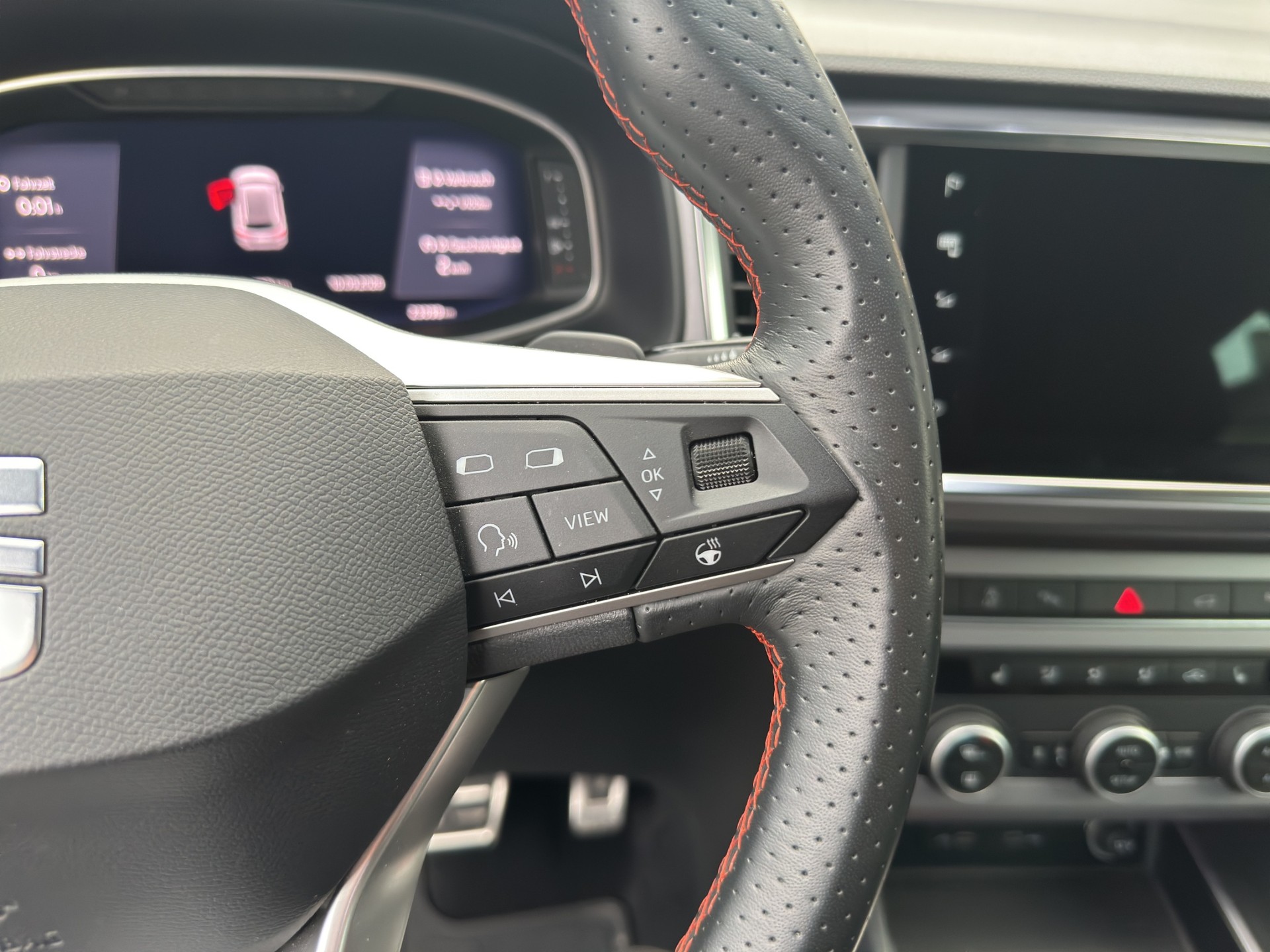 SEAT Ateca 2.0 TSI Hola FR 4Drive DSG-image-24
