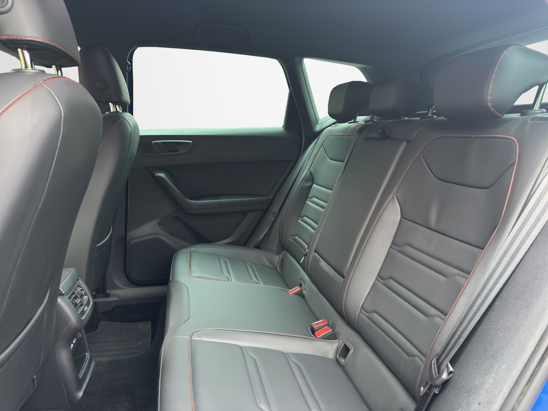 SEAT Ateca 2.0 TSI Hola FR 4Drive DSG-image-12