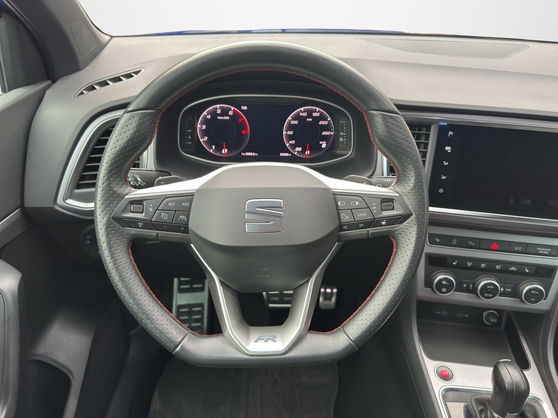 SEAT Ateca 2.0 TSI Hola FR 4Drive DSG-image-9