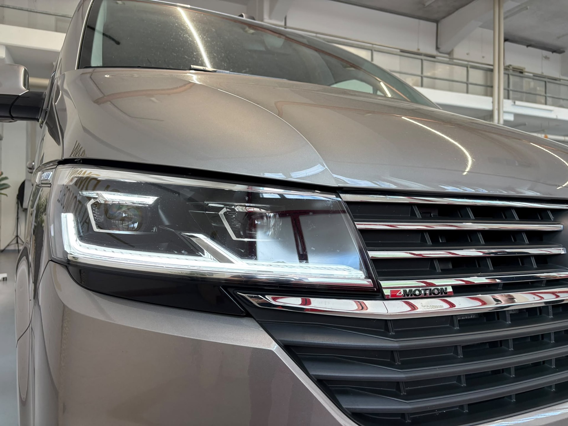 VW T6.1 Multivan 2.0 Bi-TDI Highline Liberty 4Mot. DSG-image-4