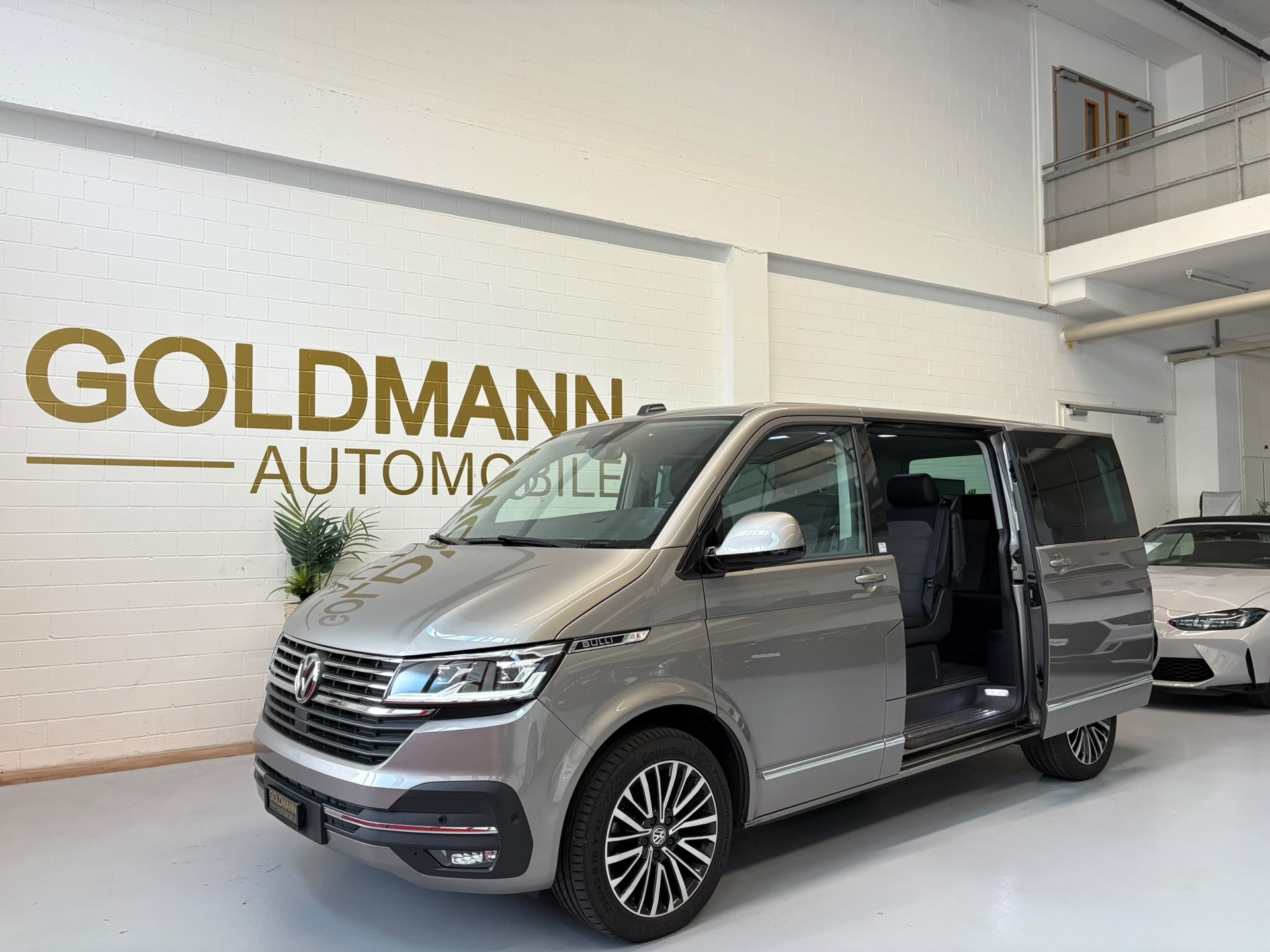 VW T6.1 Multivan 2.0 Bi-TDI Highline Liberty 4Mot. DSG-image-1