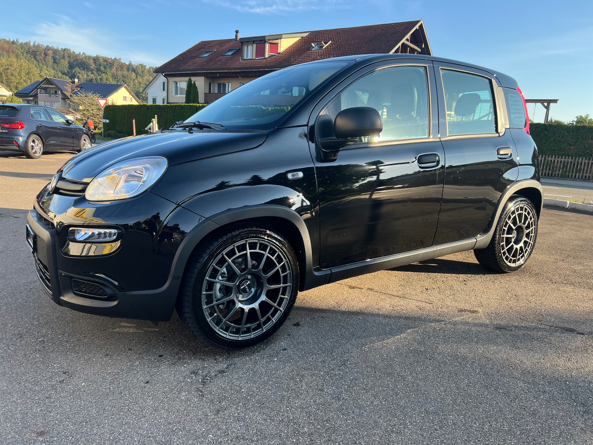 FIAT Panda 1.0 MHEV Cross Spezial-image-0