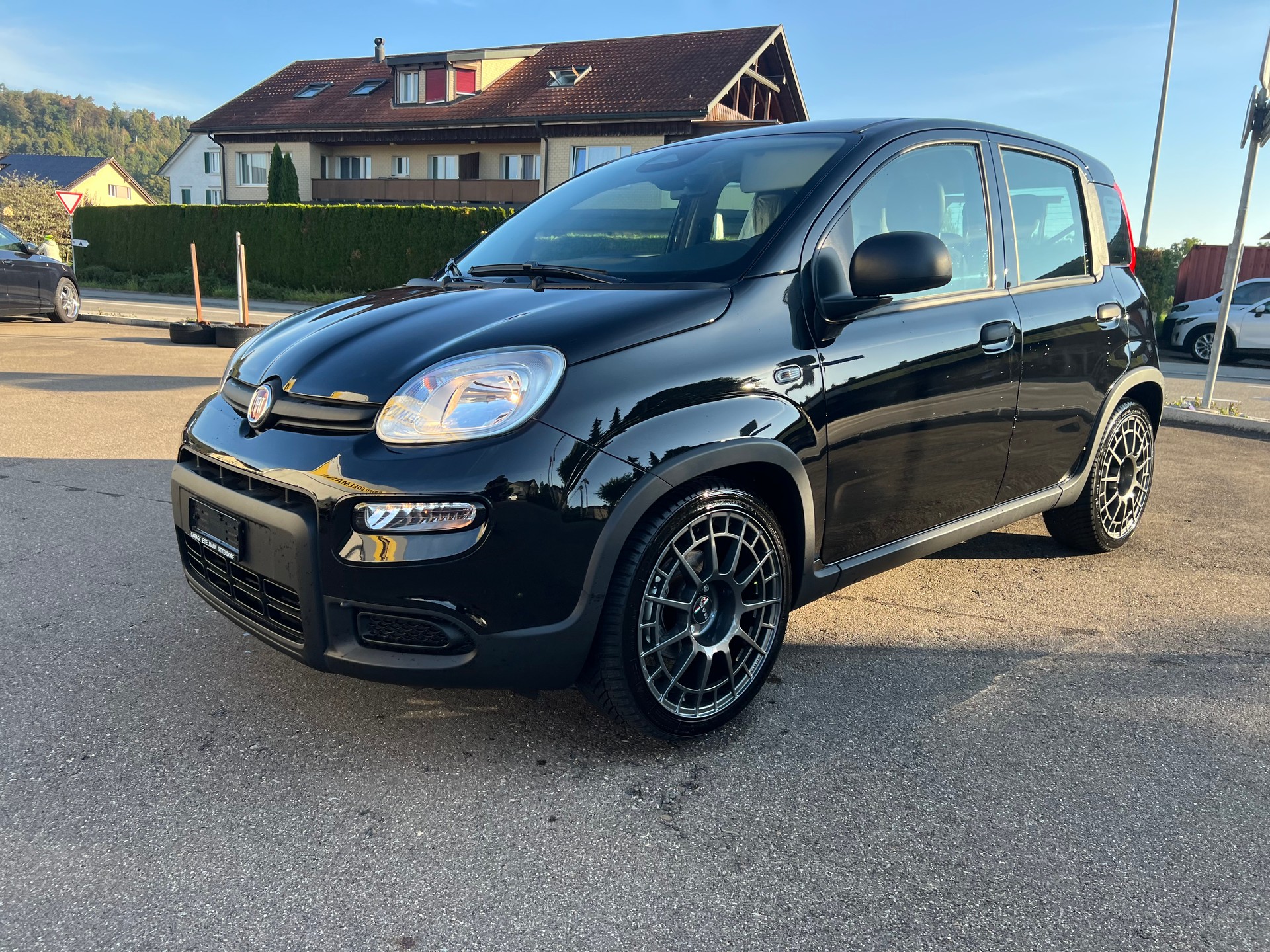 FIAT Panda 1.0 MHEV Cross Spezial-image-1
