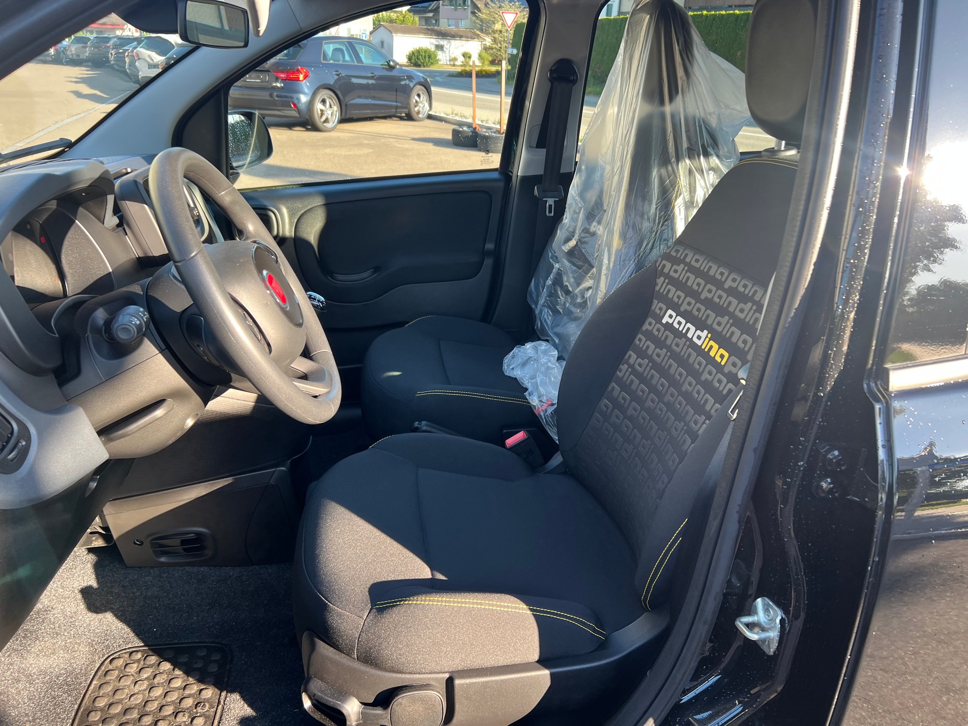 FIAT Panda 1.0 MHEV Cross Spezial-image-19