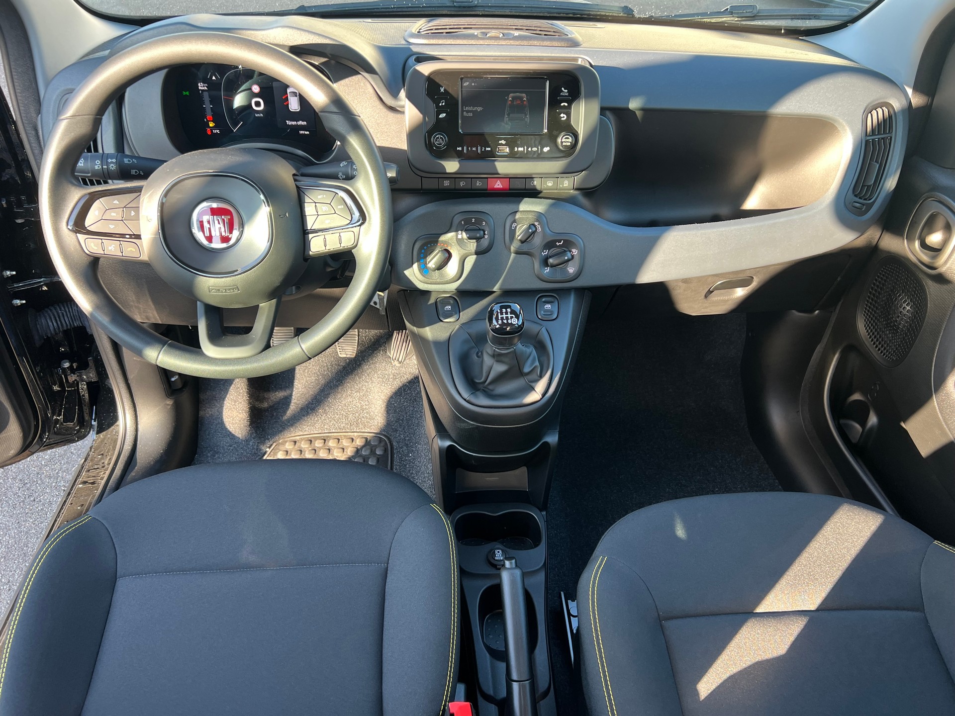 FIAT Panda 1.0 MHEV Cross Spezial-image-26