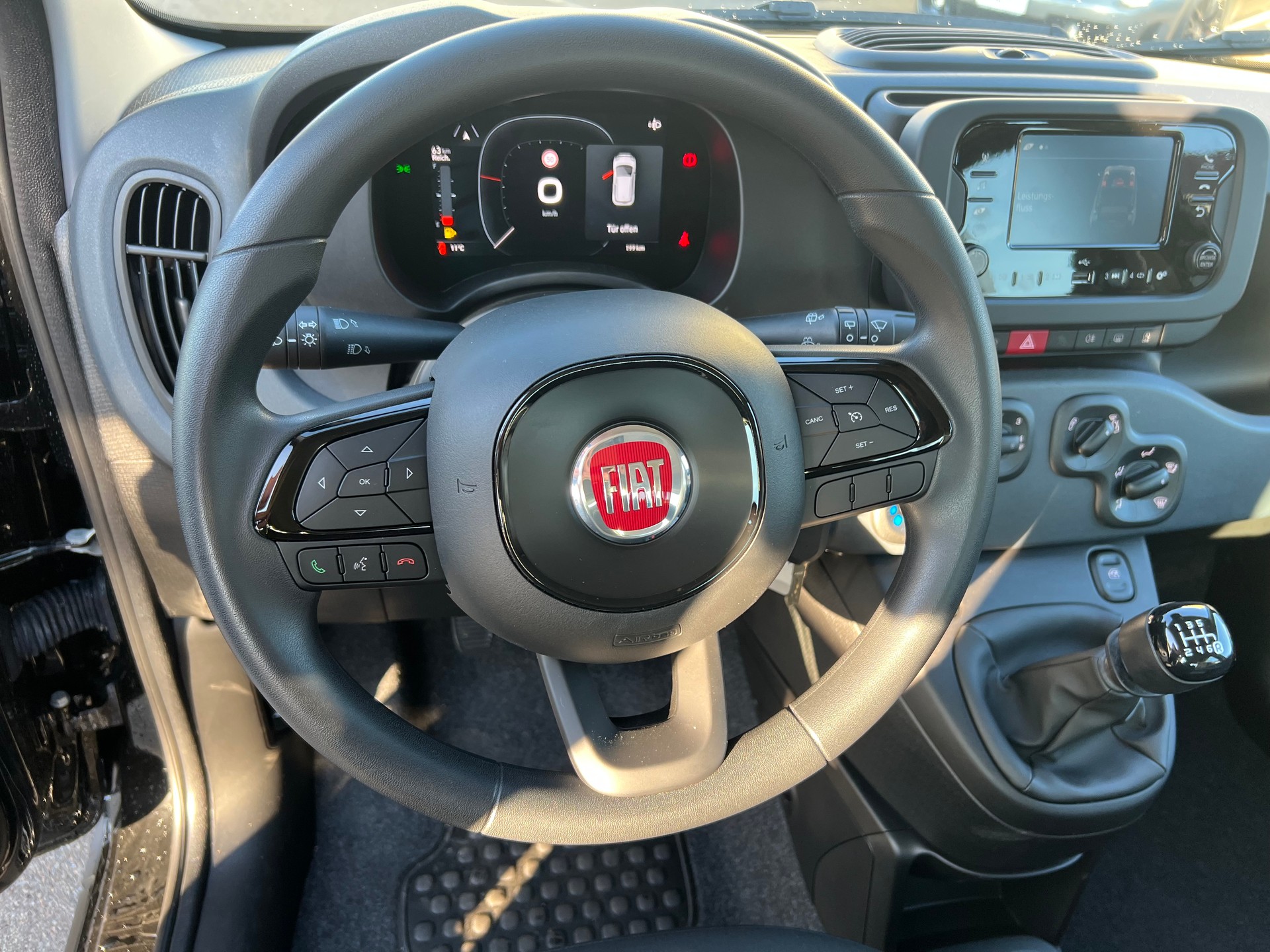 FIAT Panda 1.0 MHEV Cross Spezial-image-21