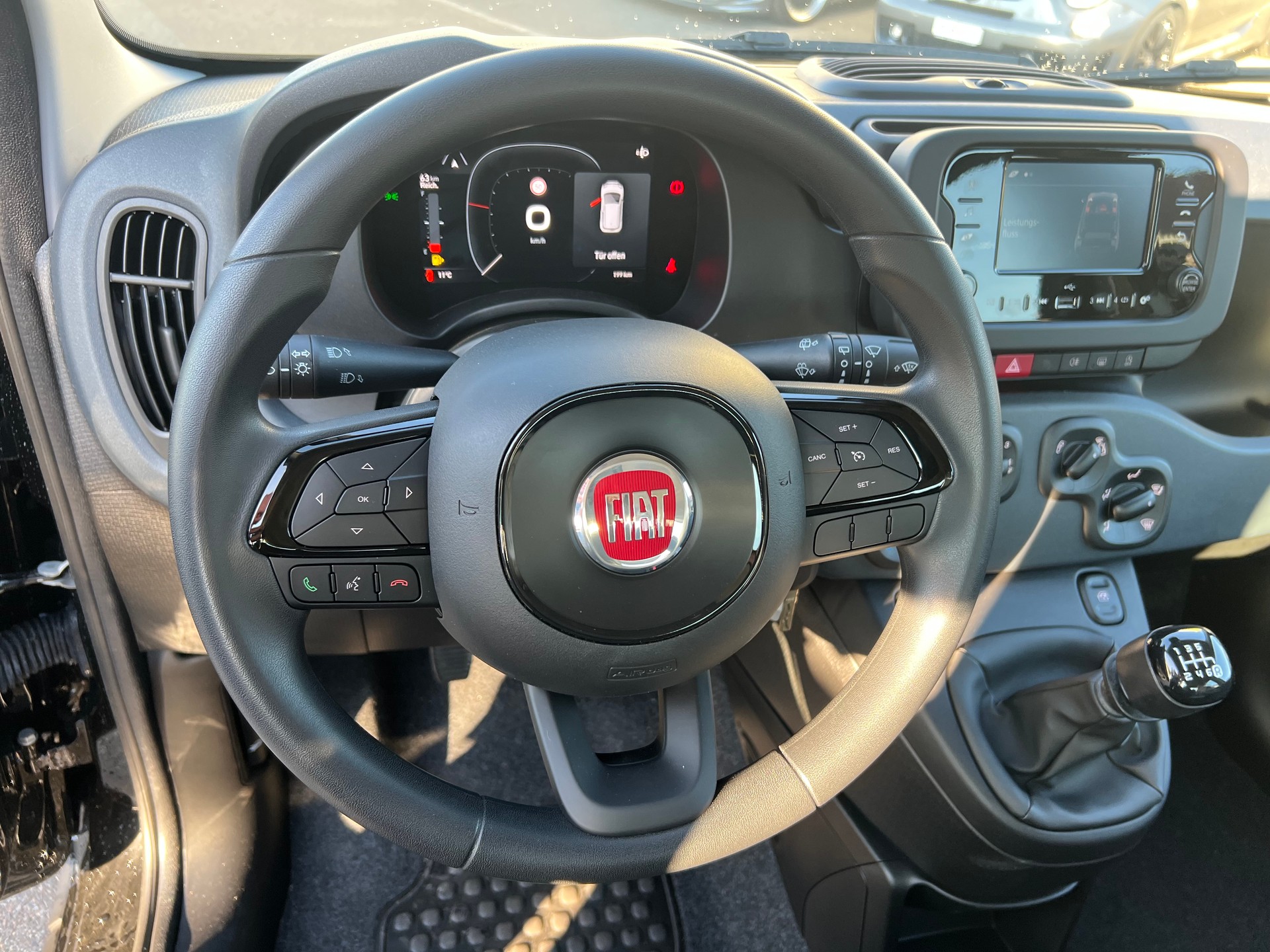 FIAT Panda 1.0 MHEV Cross Spezial-image-28