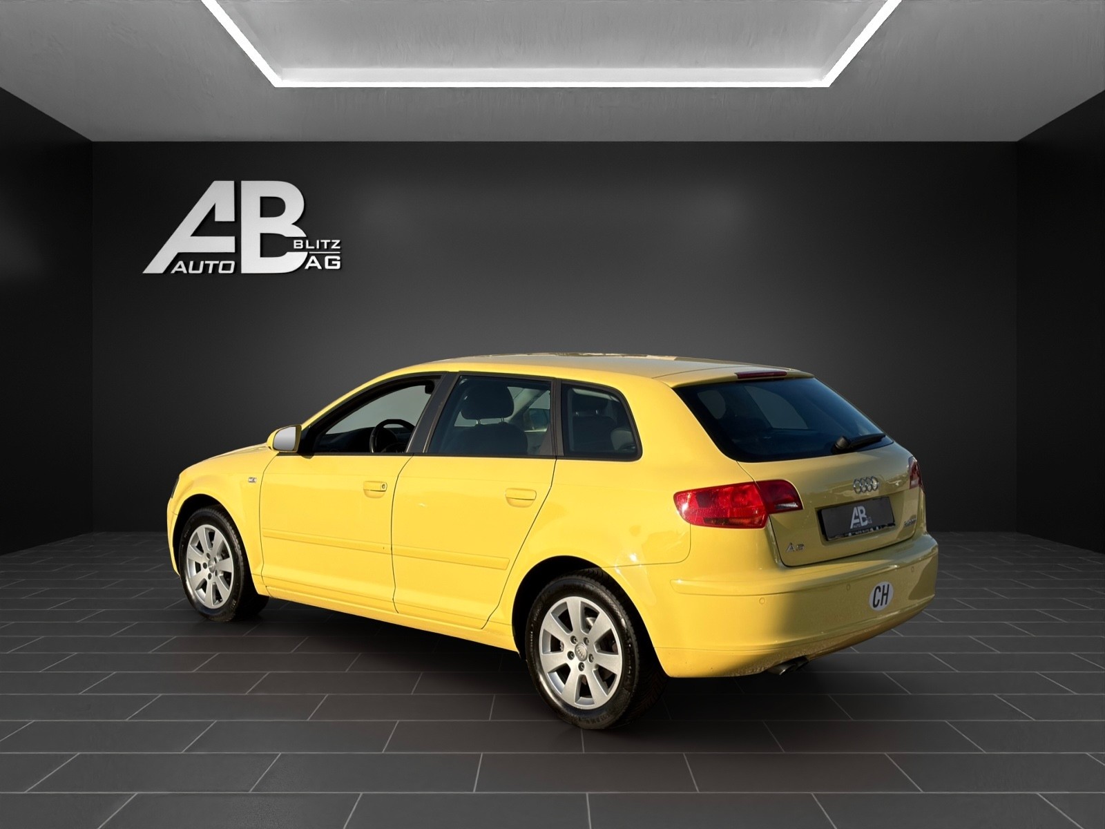 AUDI A3 Sportback 2.0 TDI DSG Ambiente mit 140 PS-image-2